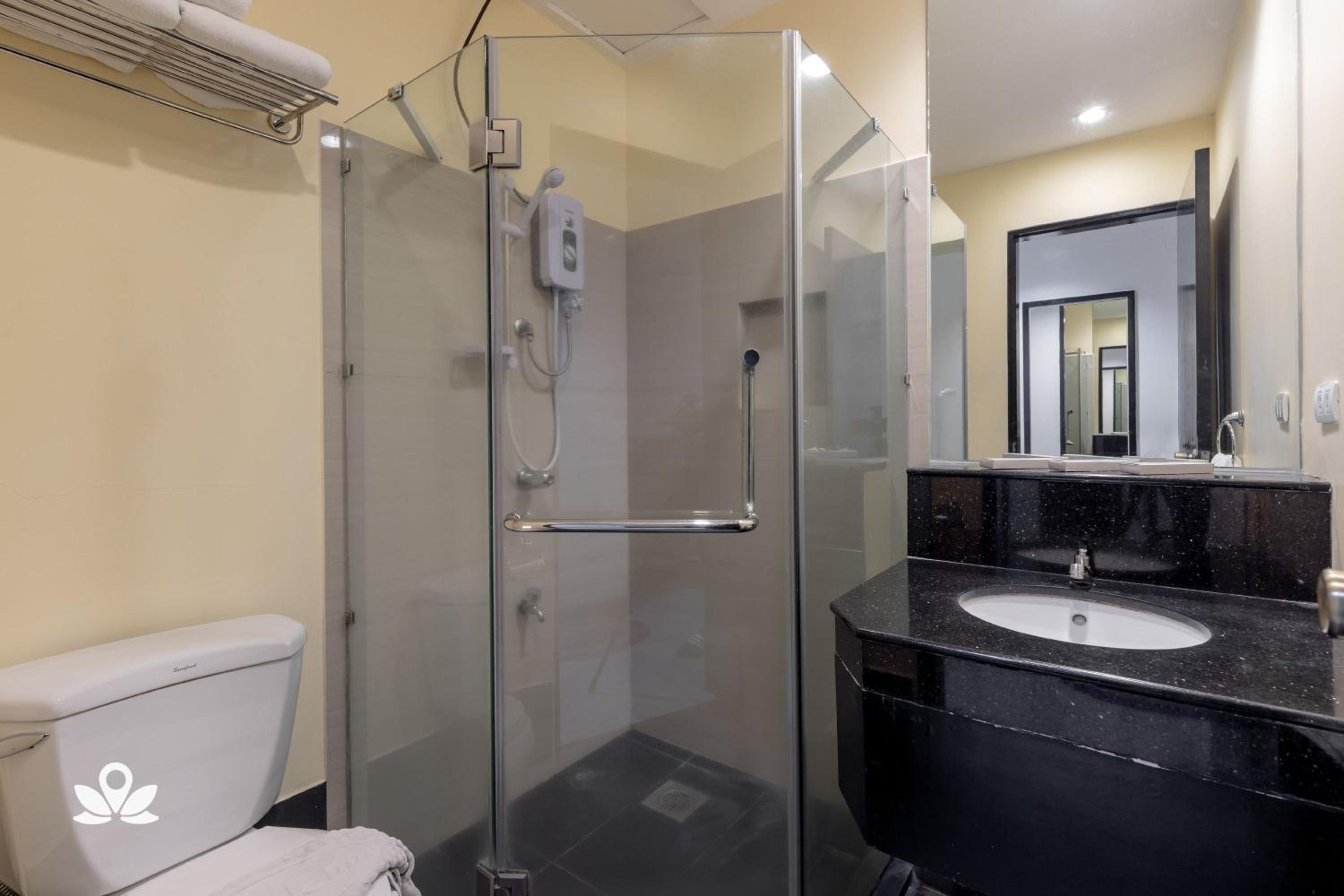 Deluxe Twin Room photo 3