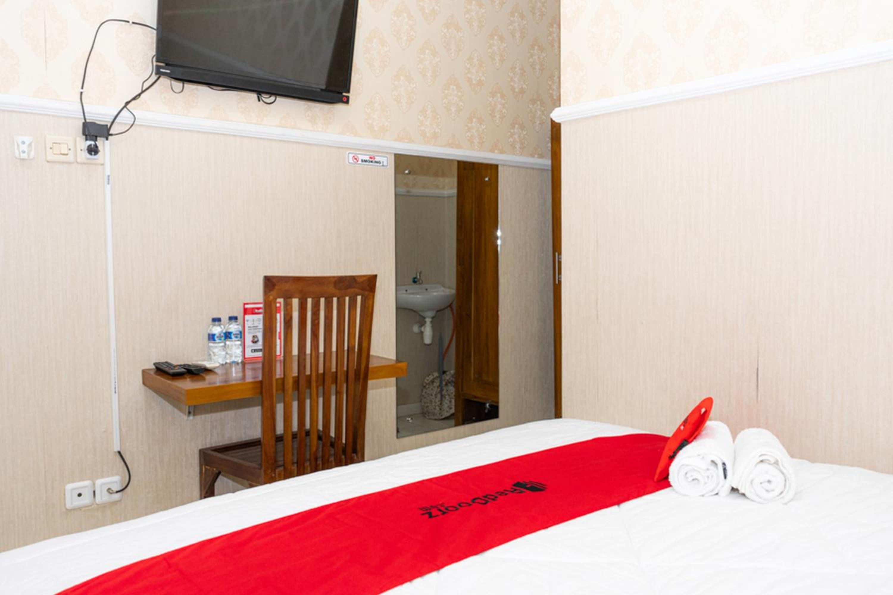 Double Room - Photo 9