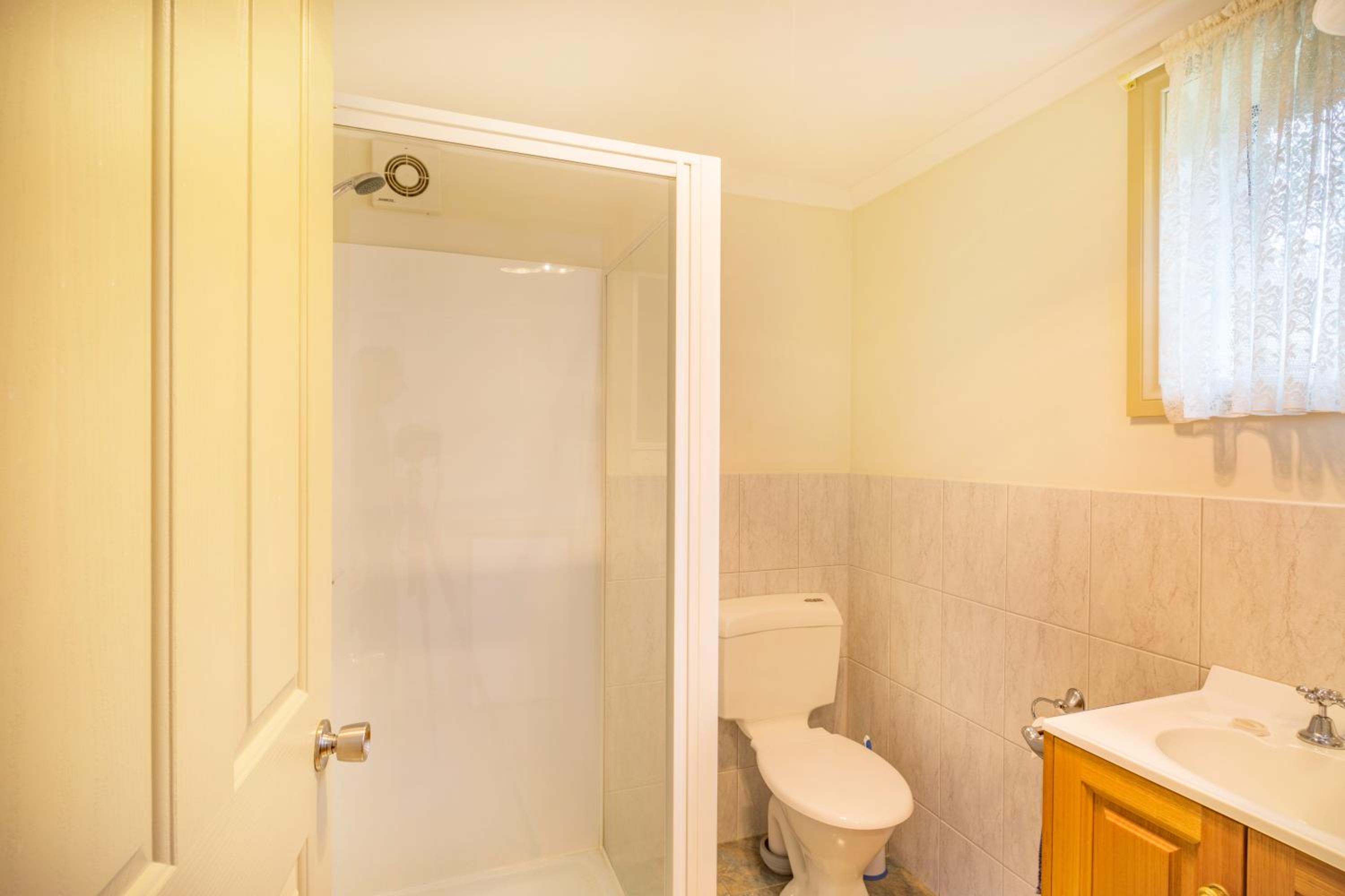 Queen Room with Water View (22) - Photo 5