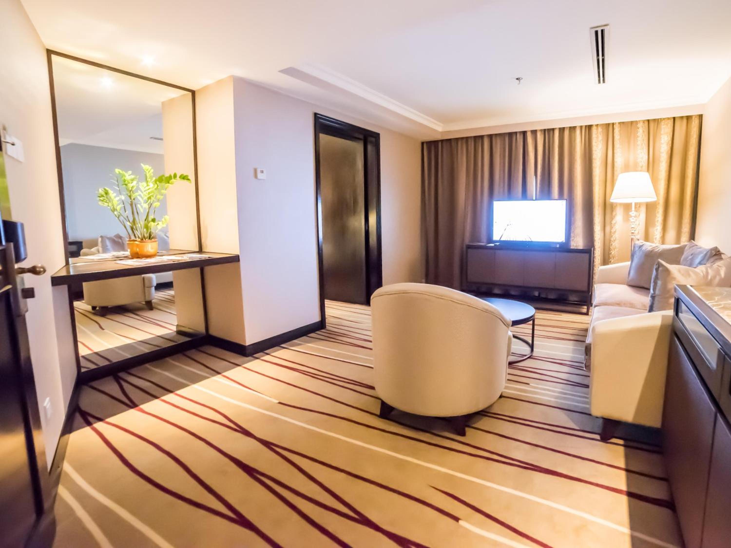 Dorsett Suite