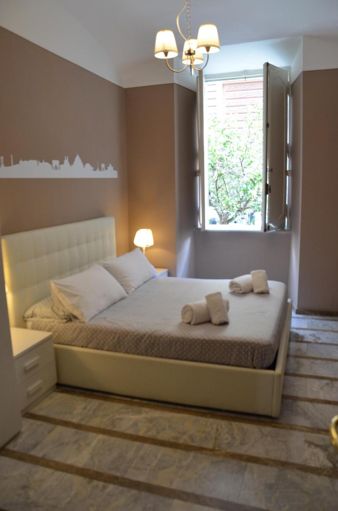 Three-Bedroom Apartment - Via Silla 91 photo 3