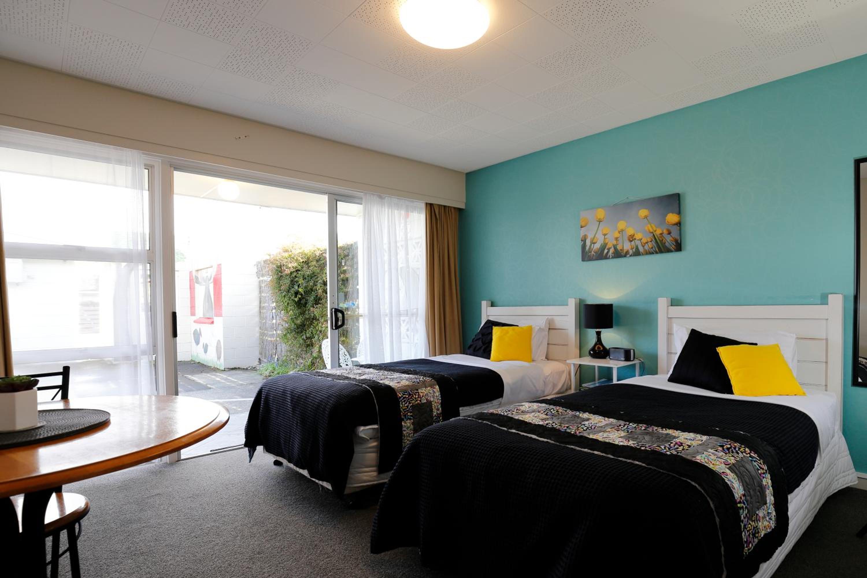 Twin or Single Room photo 1