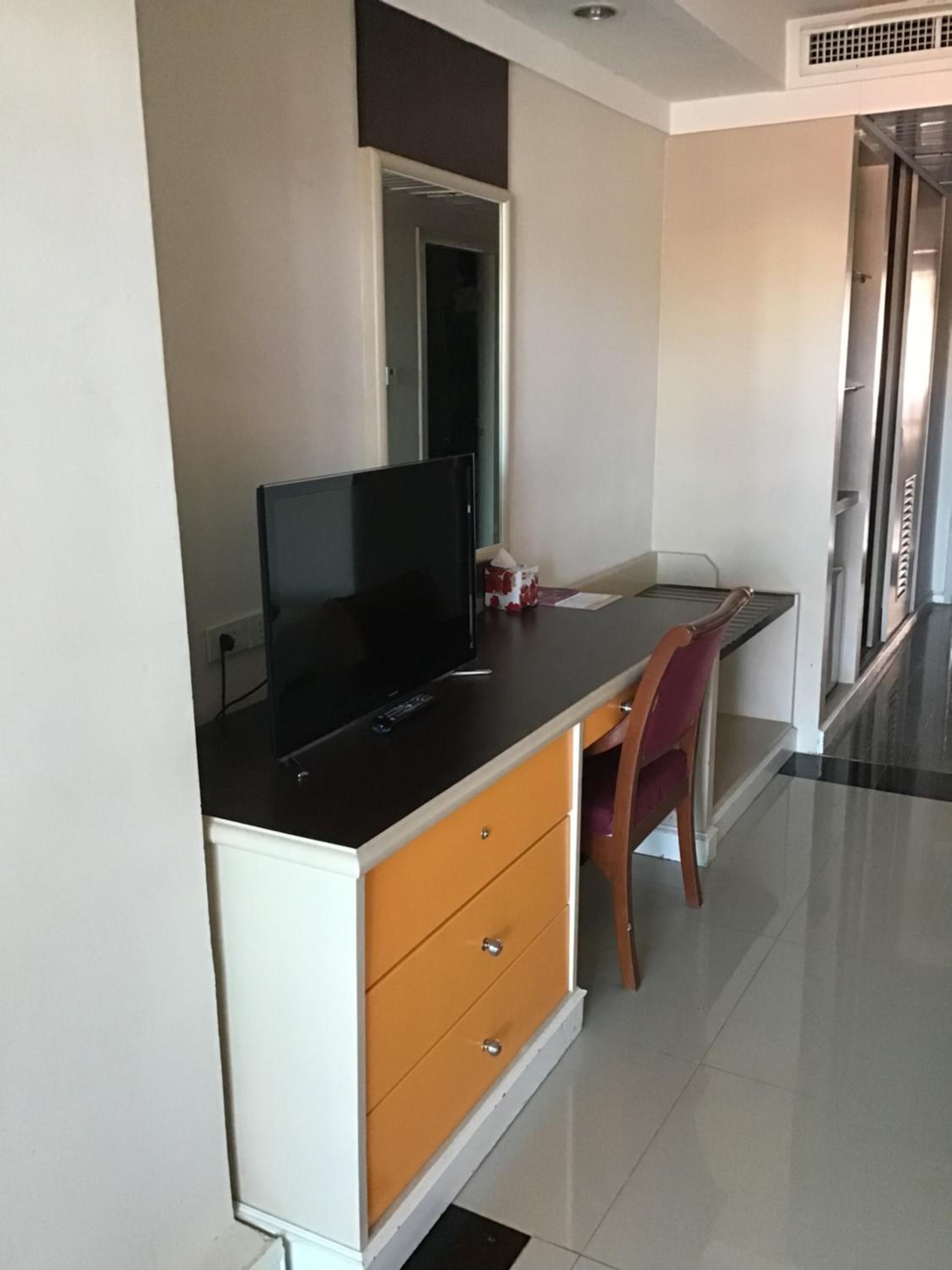 Large Double or Twin Room - Photo 10