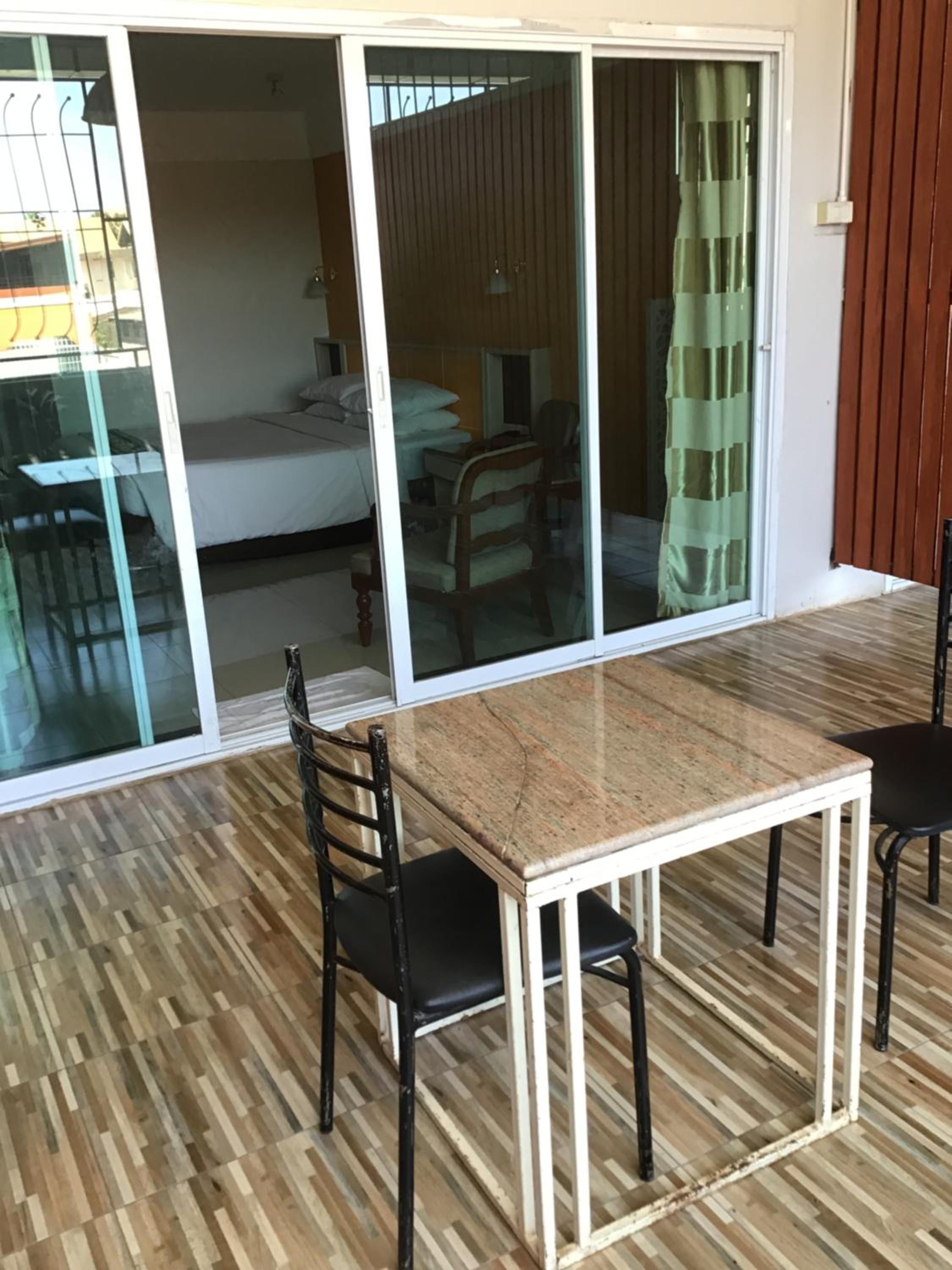 Large Double or Twin Room - Photo 9