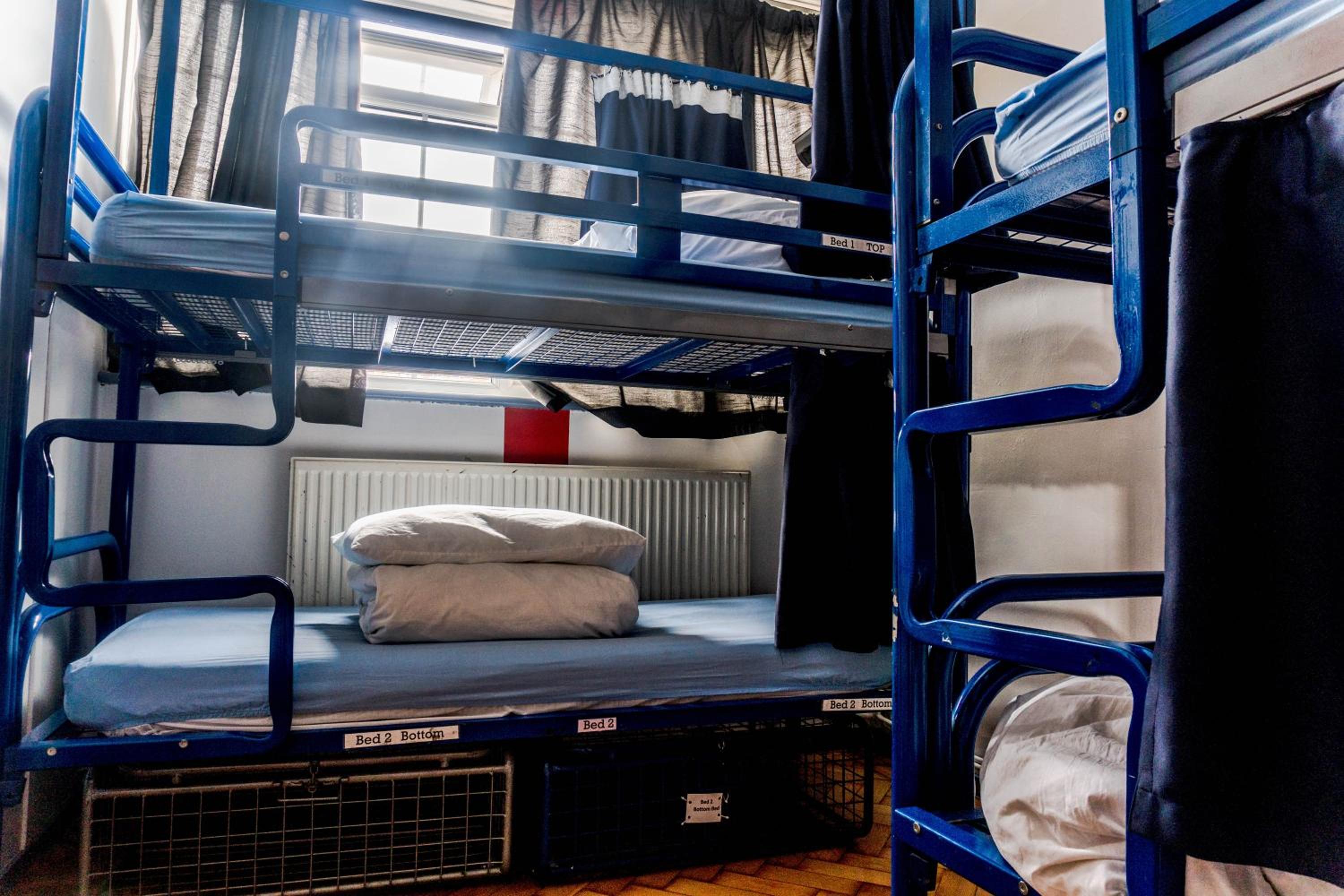 Bed in 6-Bed Mixed Dormitory Room photo 1
