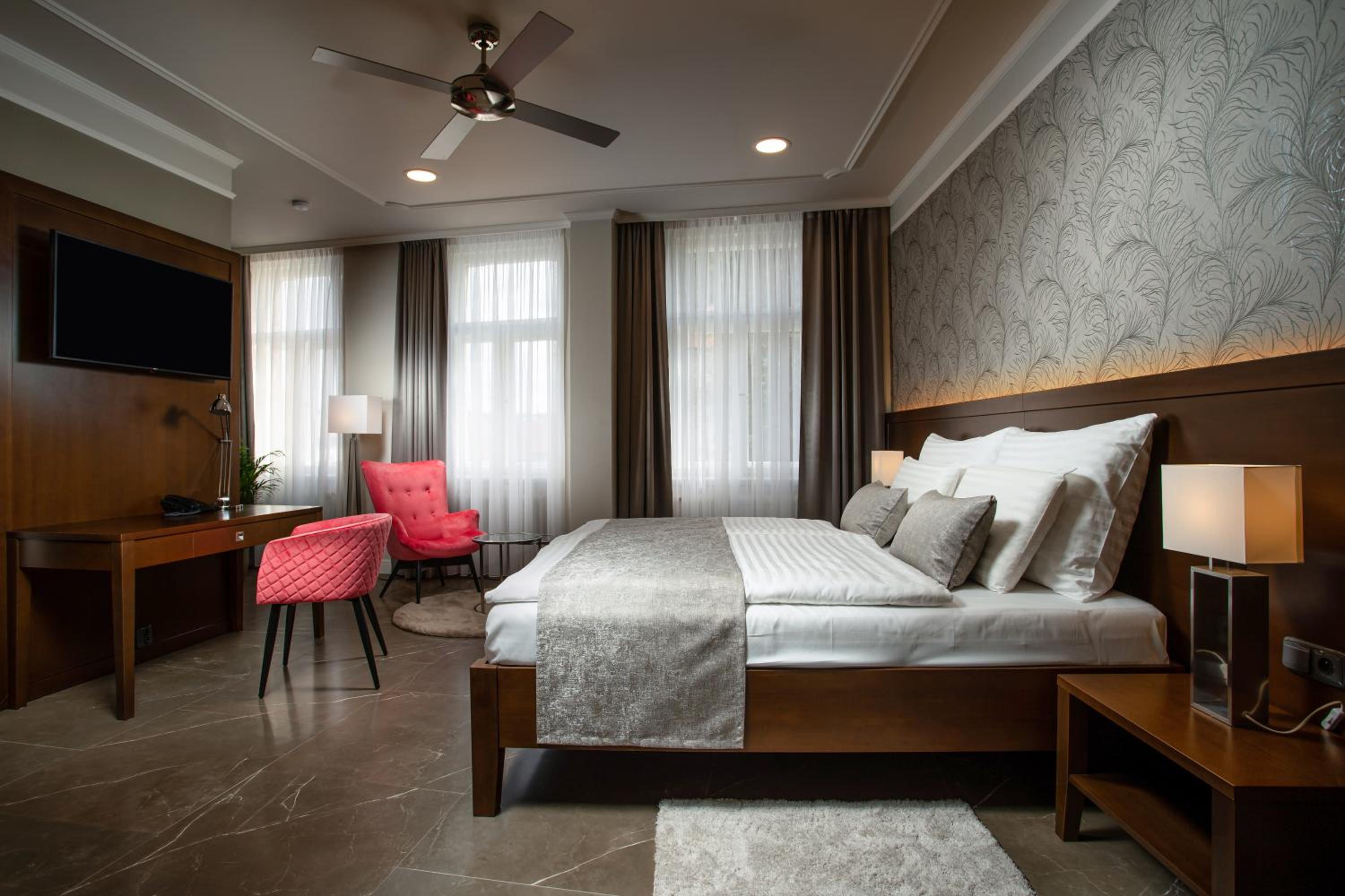 Deluxe Double Room - Photo 2