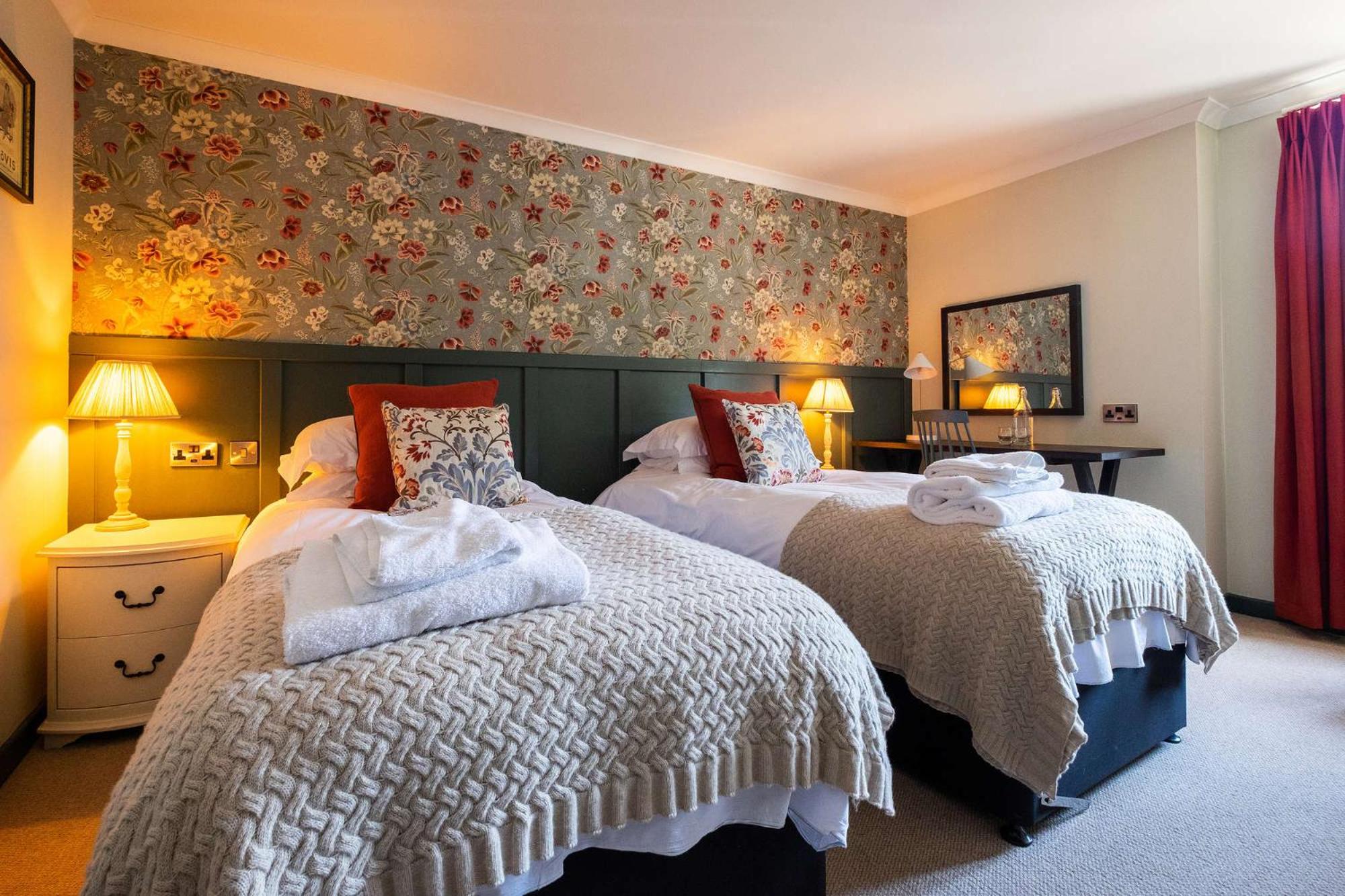 Superior Twin Room - Photo 2