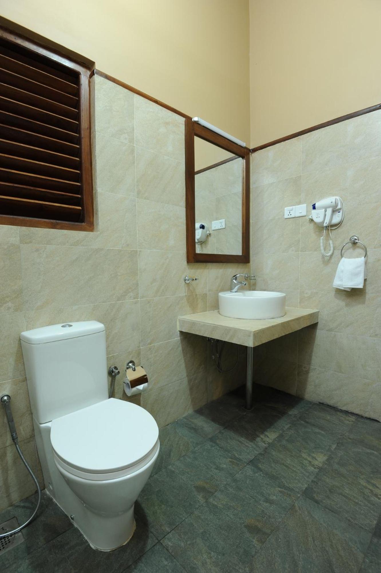Deluxe Double Room with Sea View - Photo 5