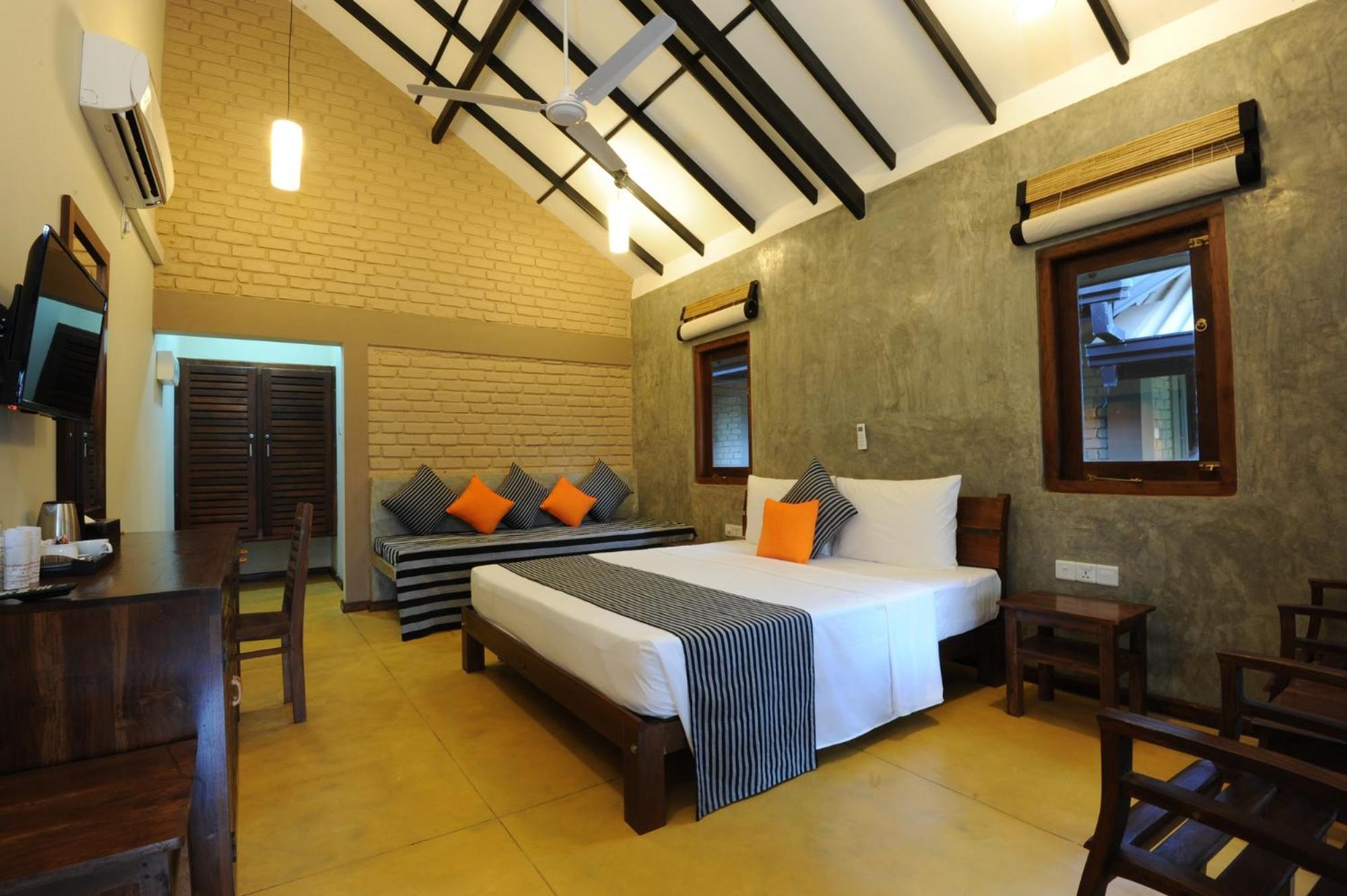 Deluxe Double Room with Sea View - Photo 1