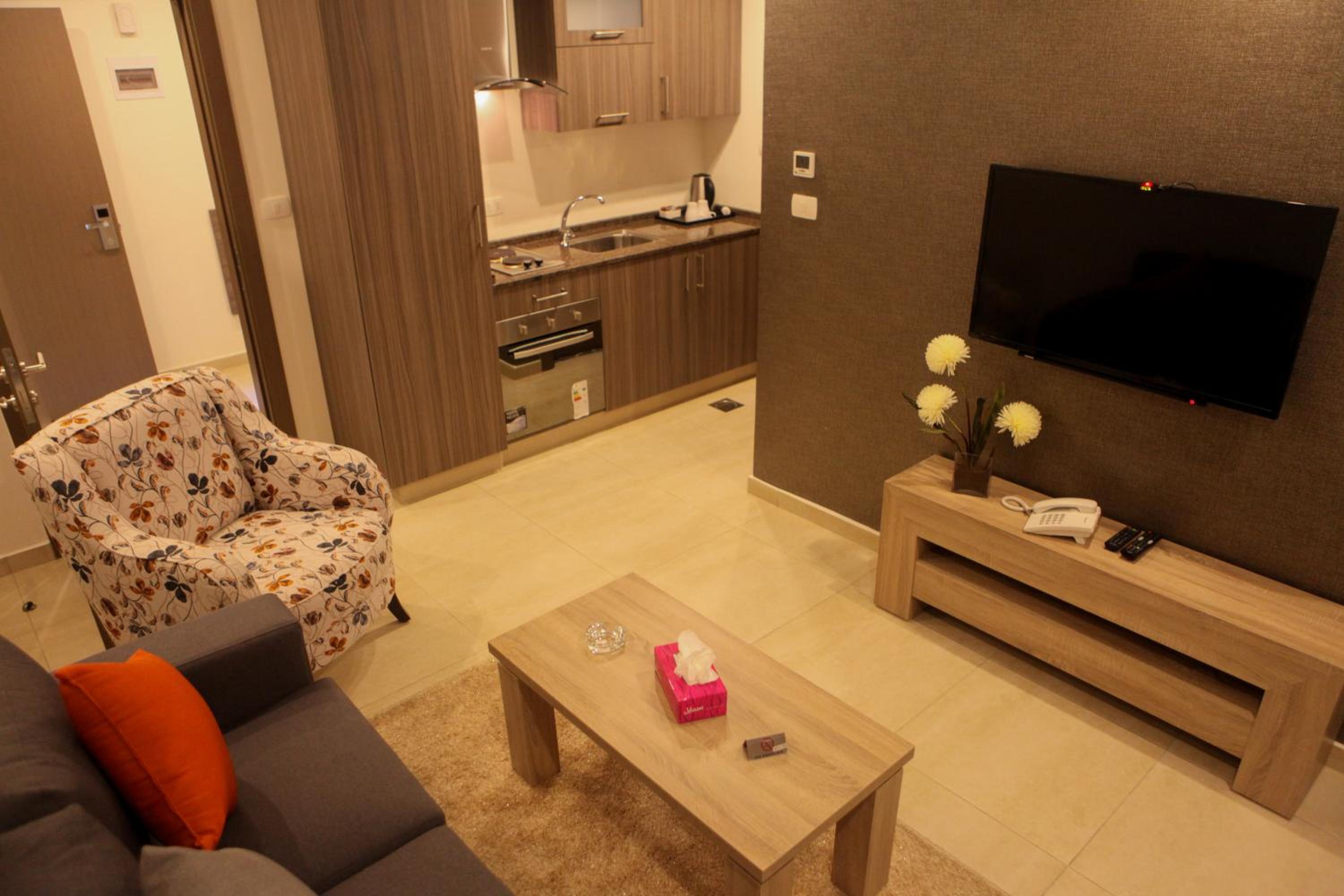 One-Bedroom Apartment - Photo 7