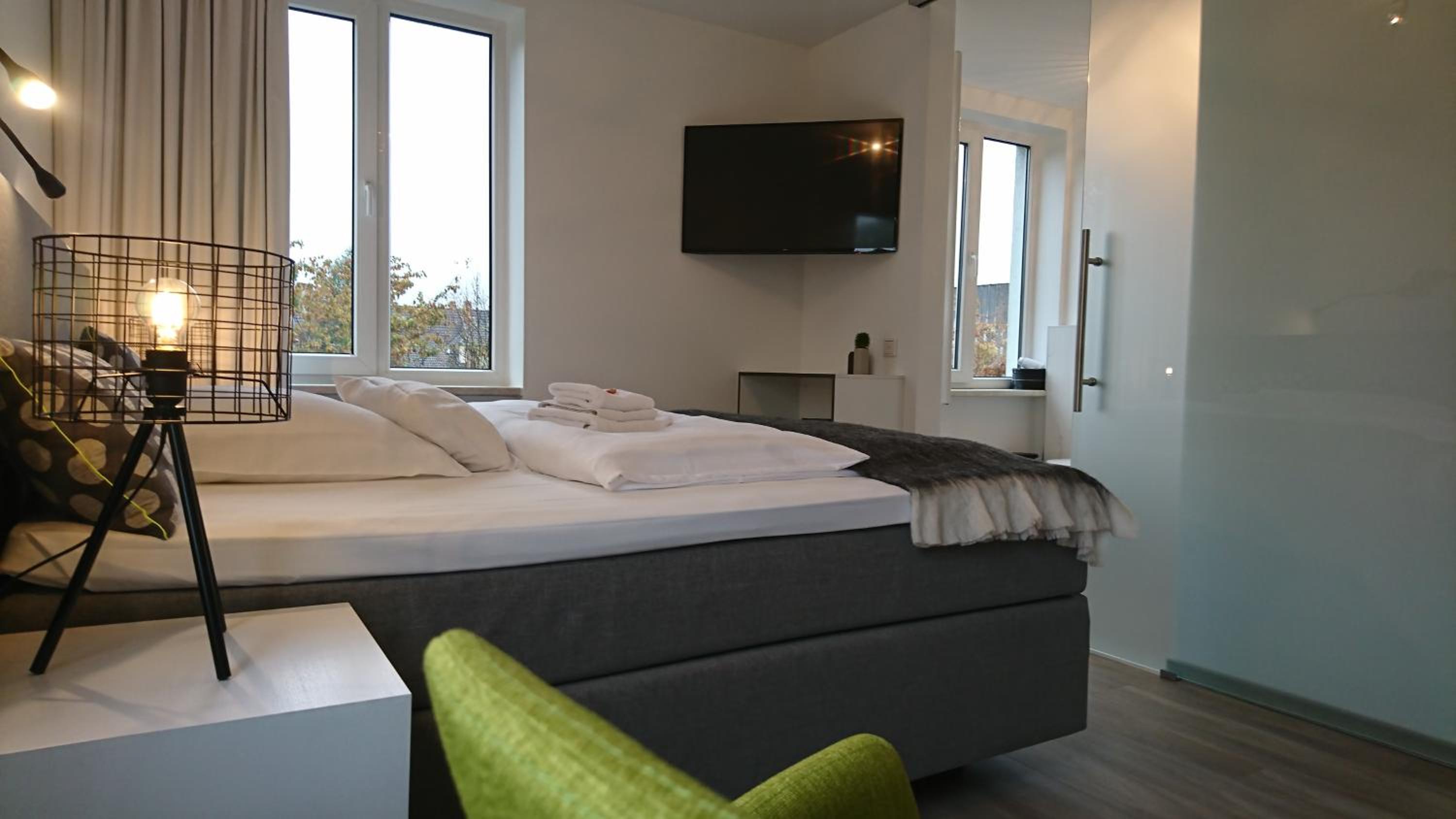 Deluxe Double Room - Photo 10