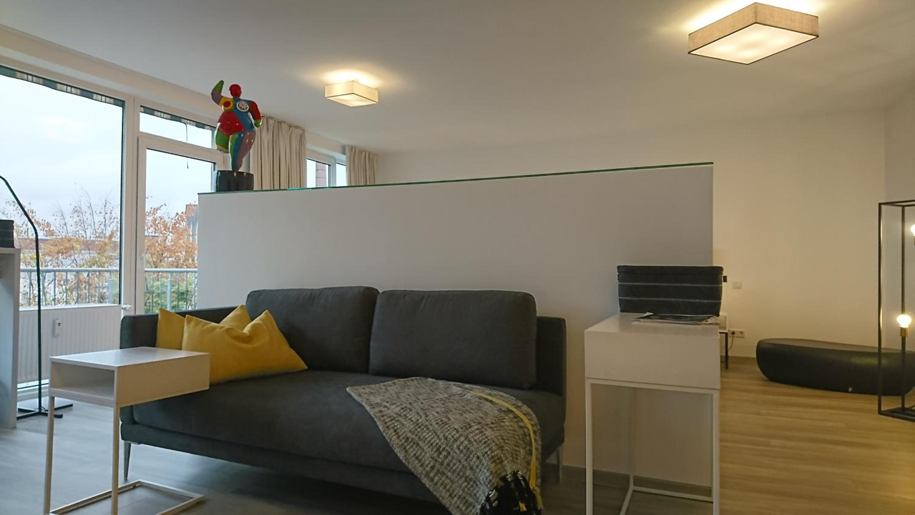 Junior Suite with Balcony - Photo 13