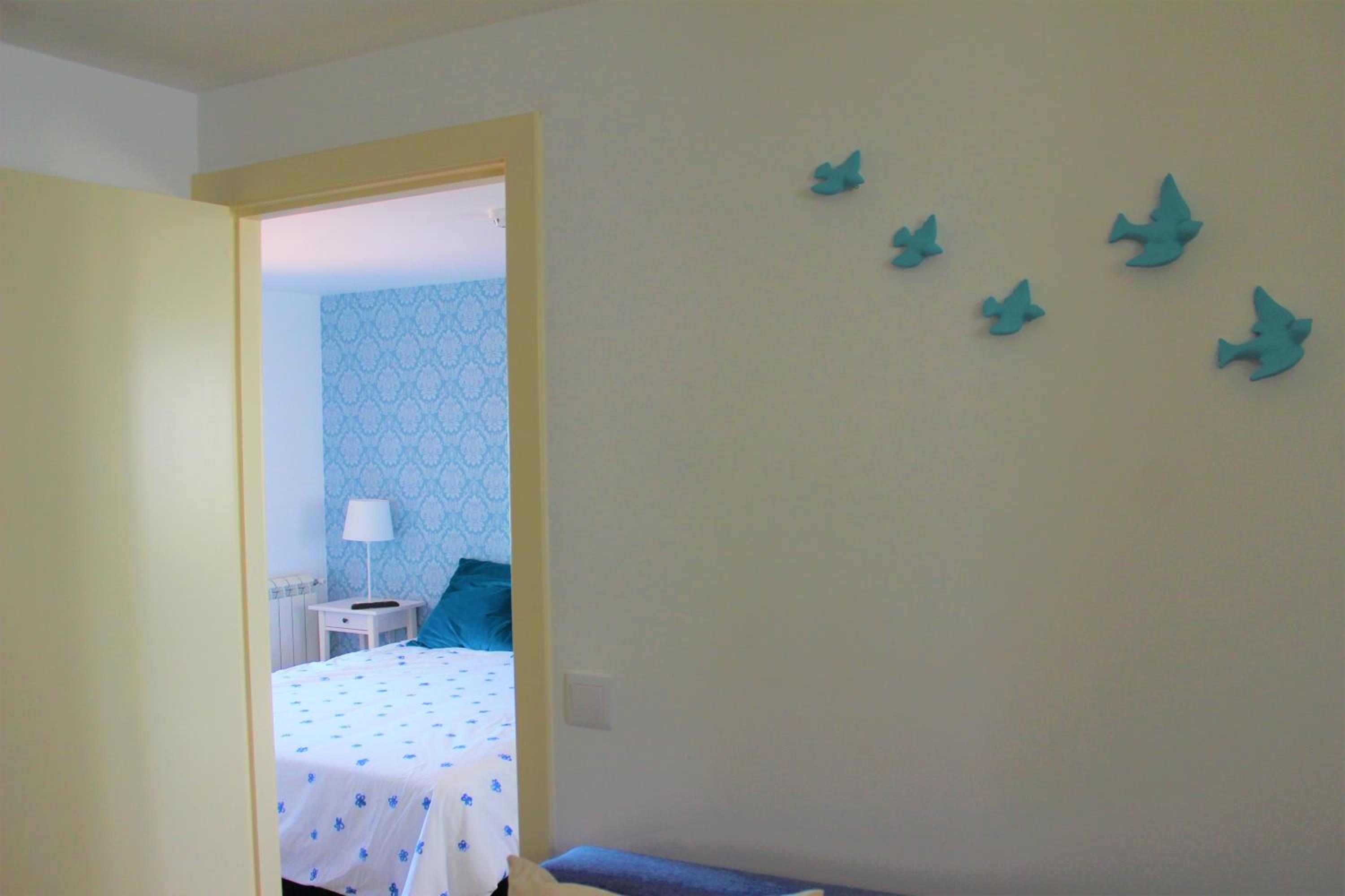 Deluxe Double Room (2 Adults + 1 Child) - Photo 6