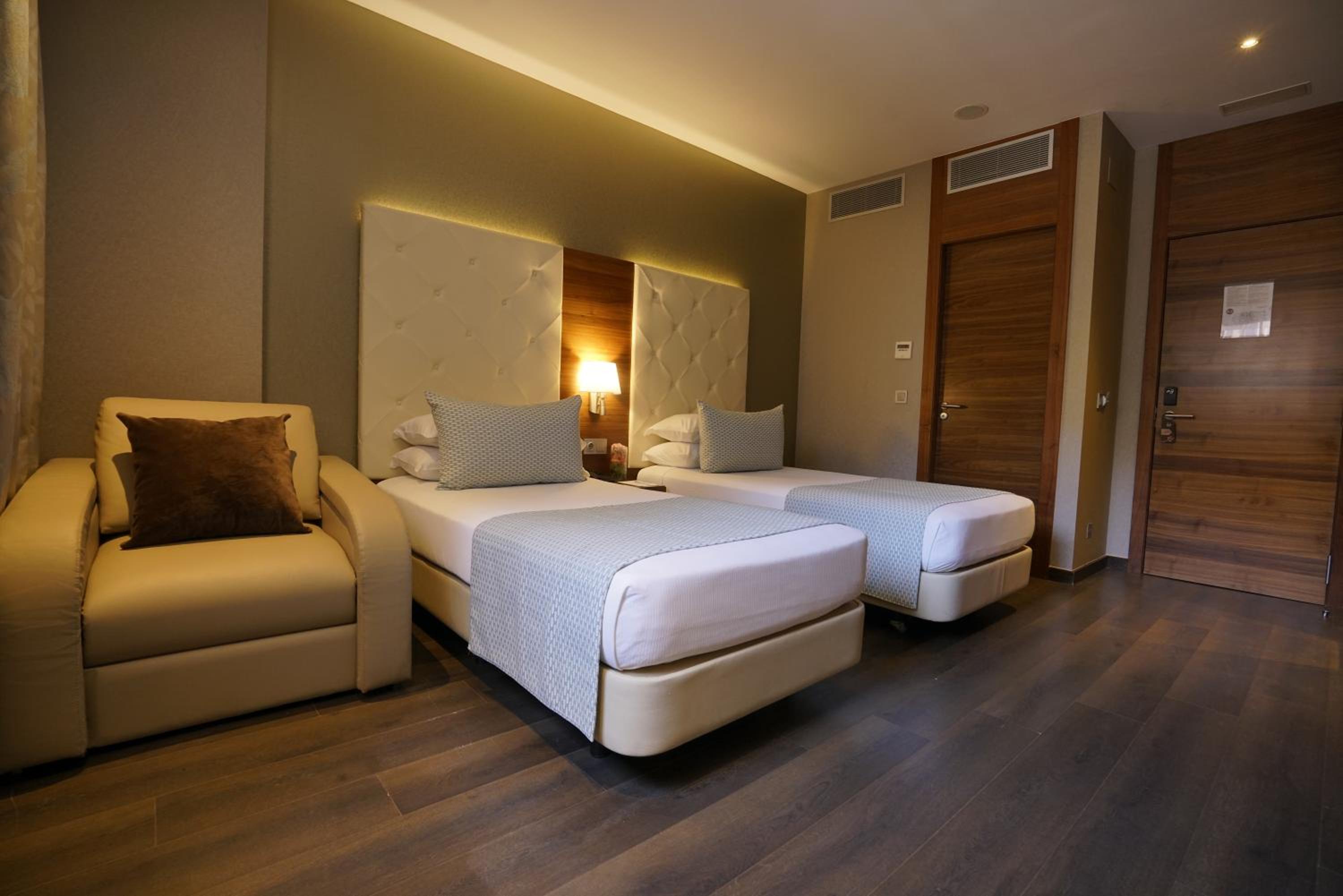 Double Room with Sea View photo 3