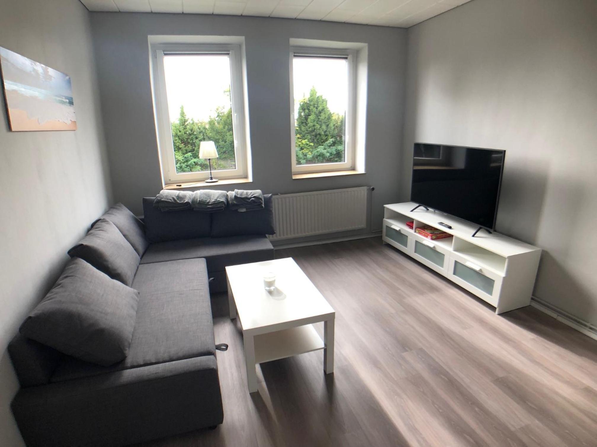 One-Bedroom Apartment photo 1