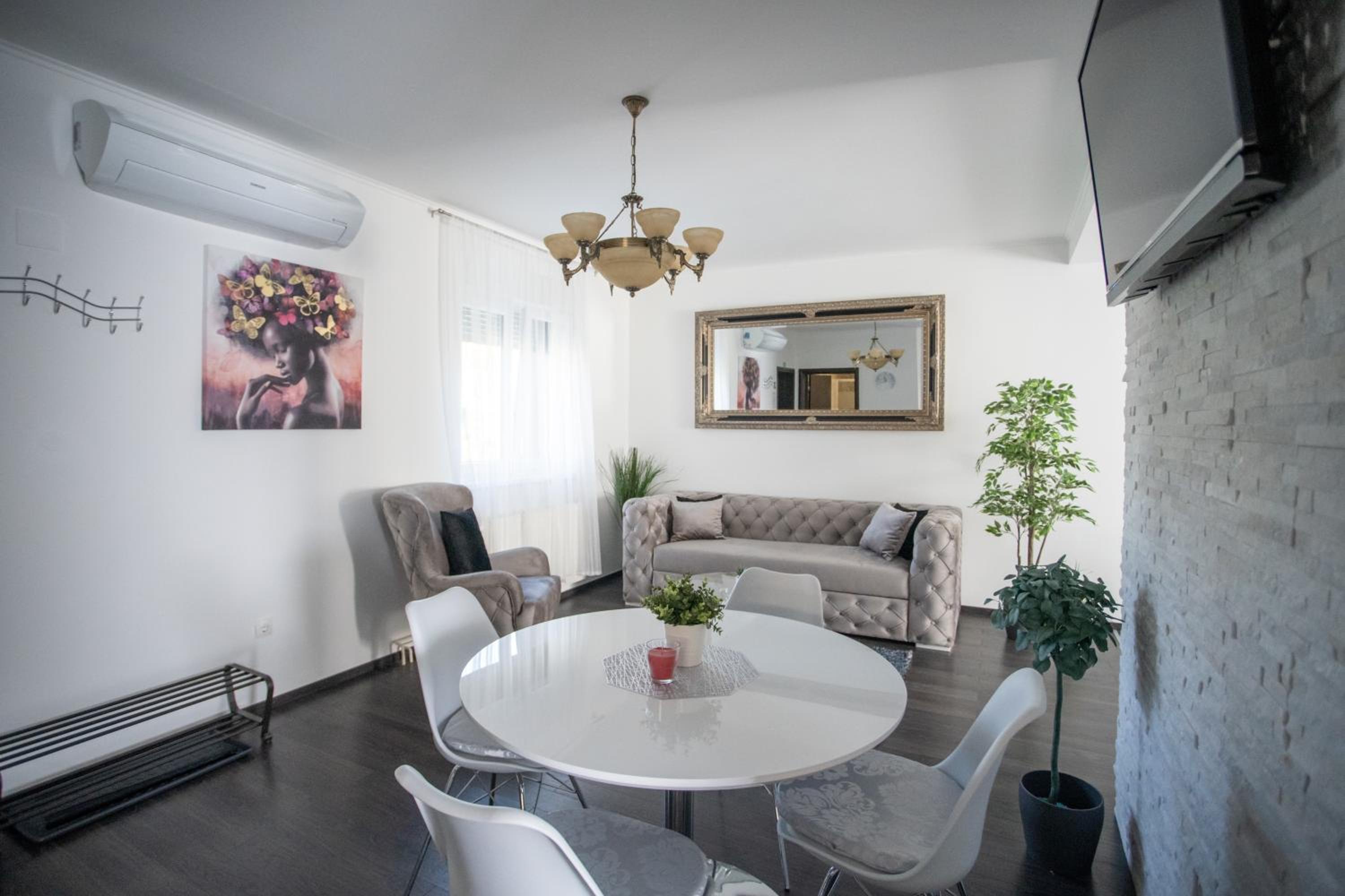 Two-Bedroom Apartment - Photo 27