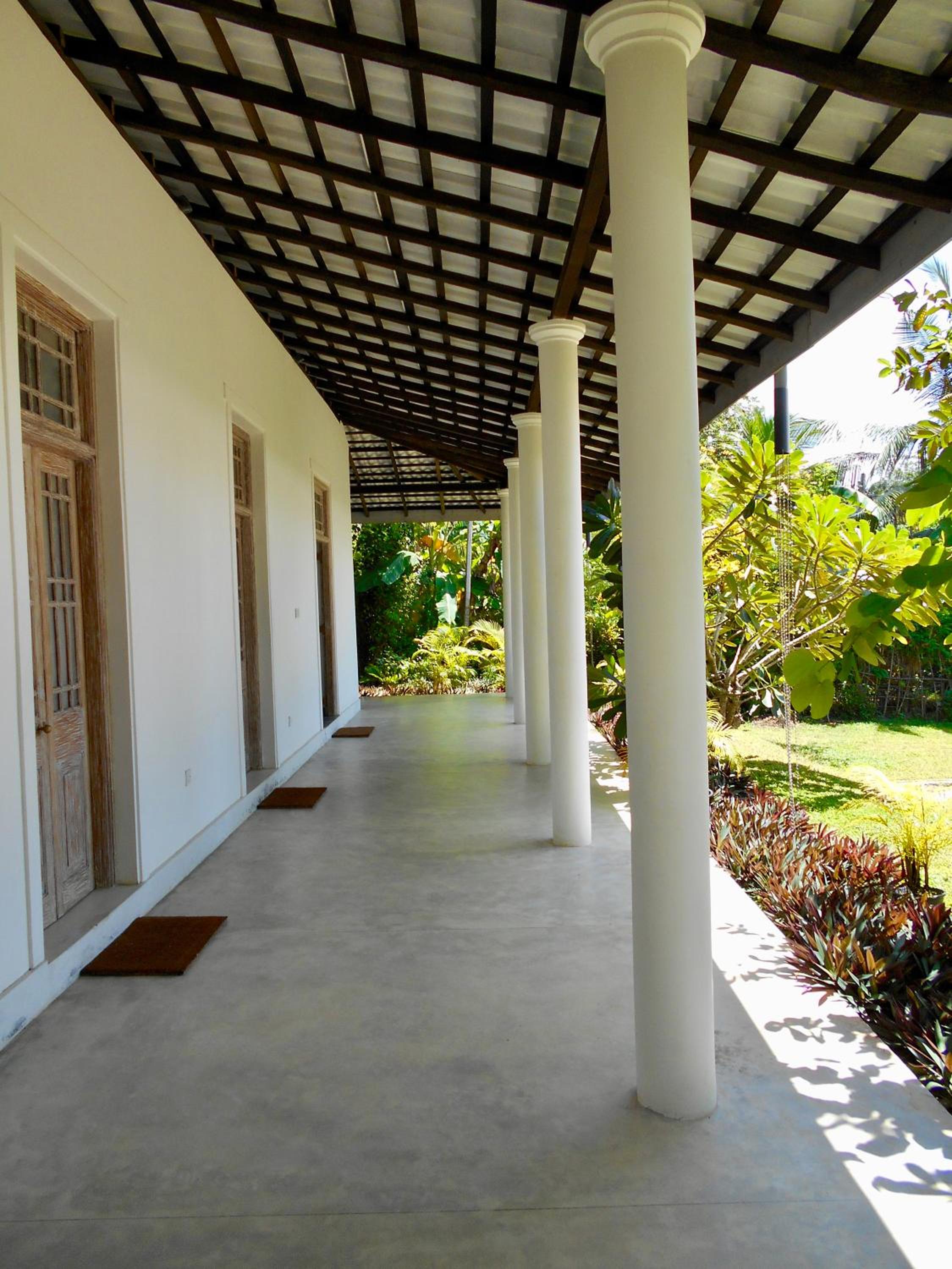 Queen Room with Pool View photo 2