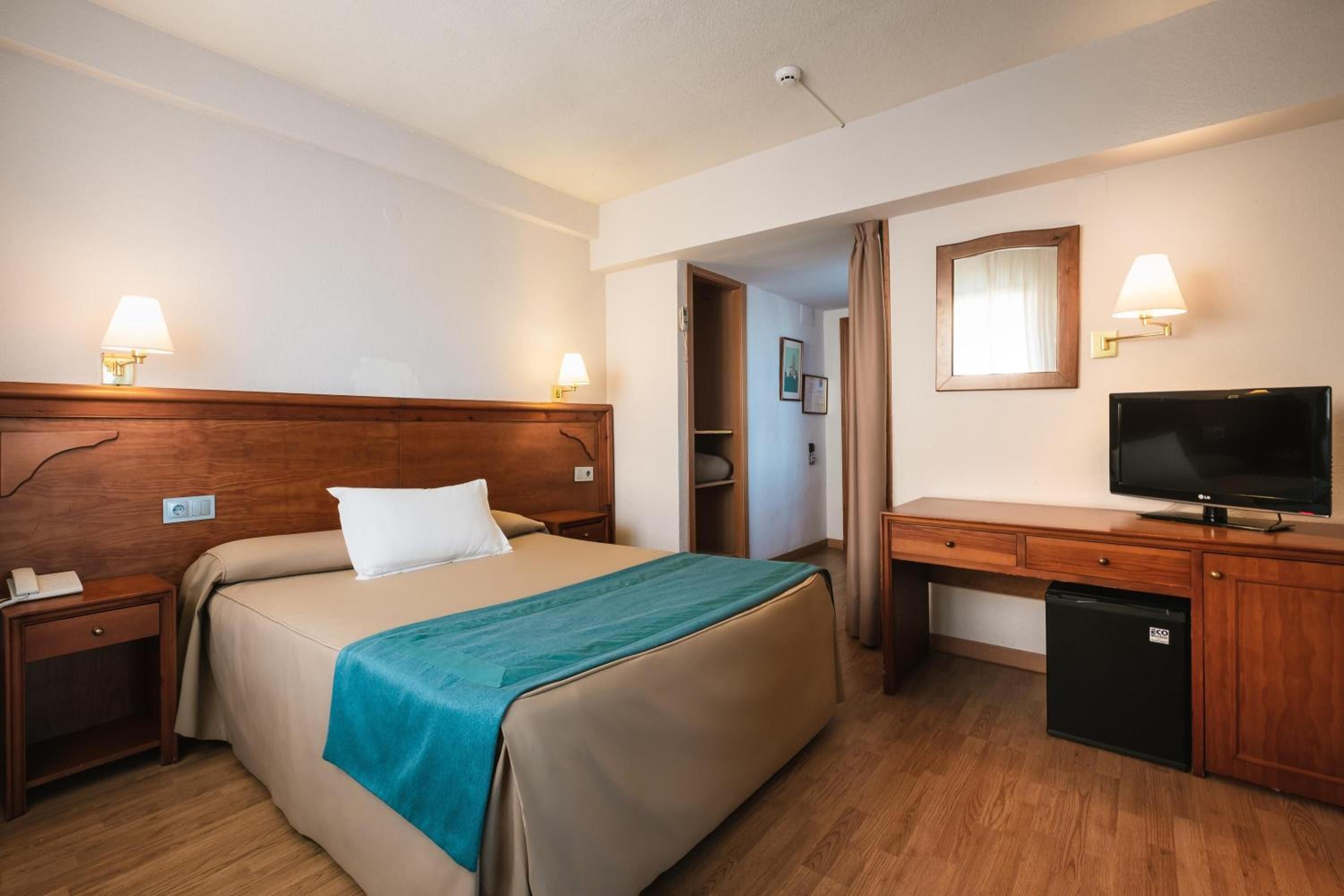 Double Room - Photo 5