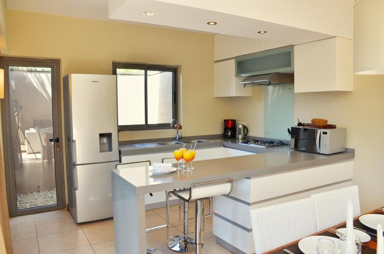 Four-Bedroom Villa photo 2