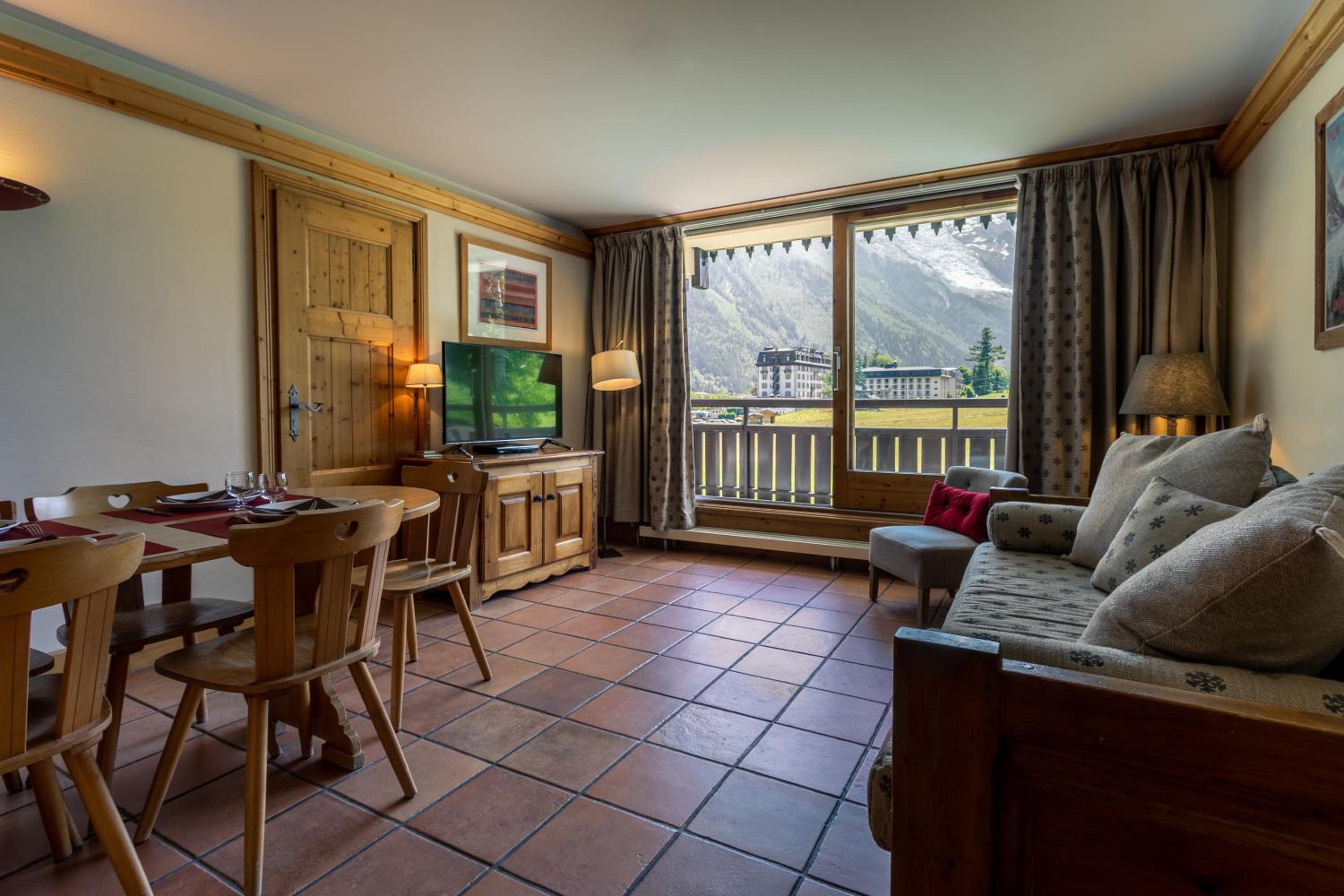Two-Bedroom Suite - Photo 1