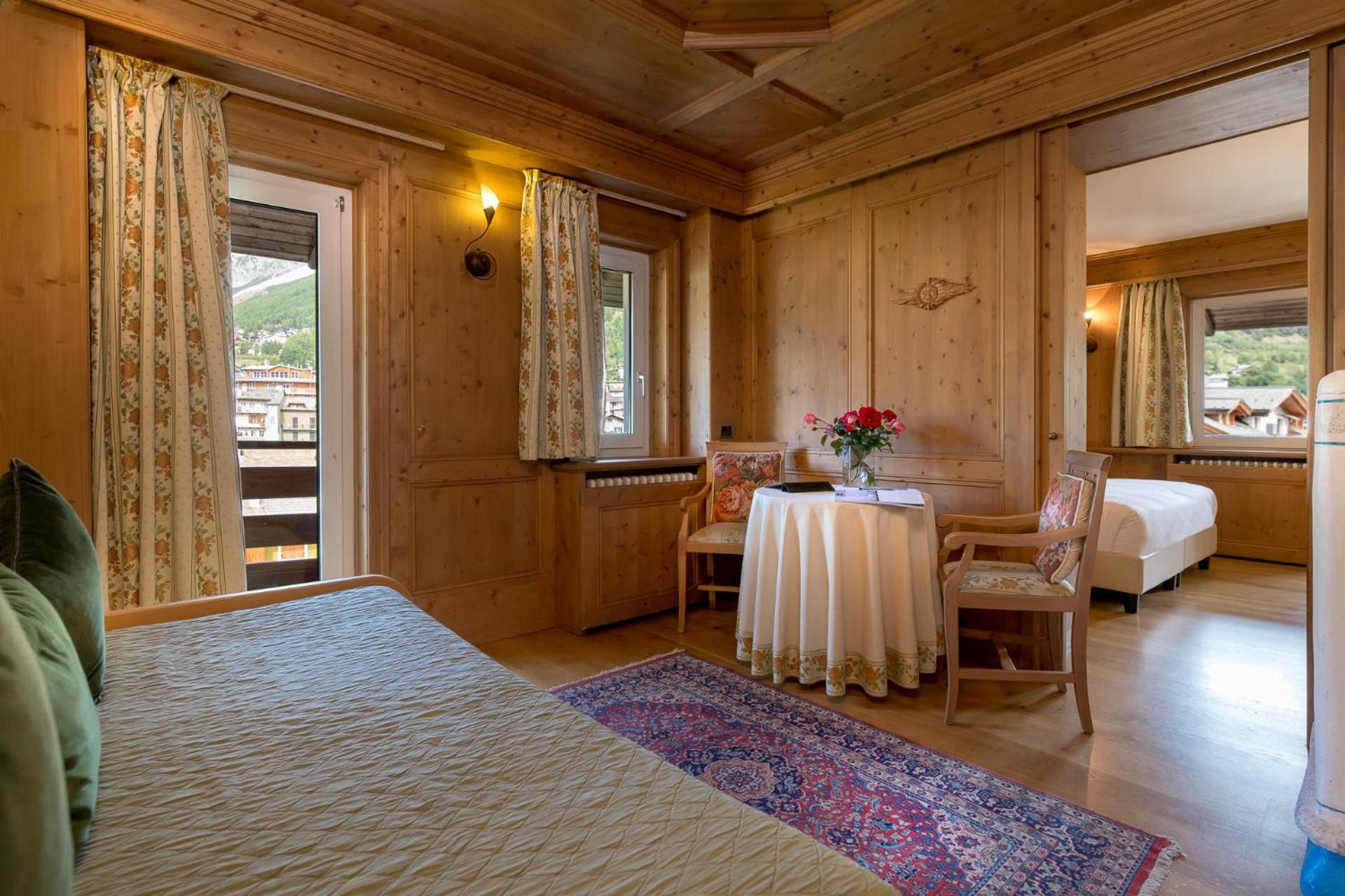 Suite - Photo 7