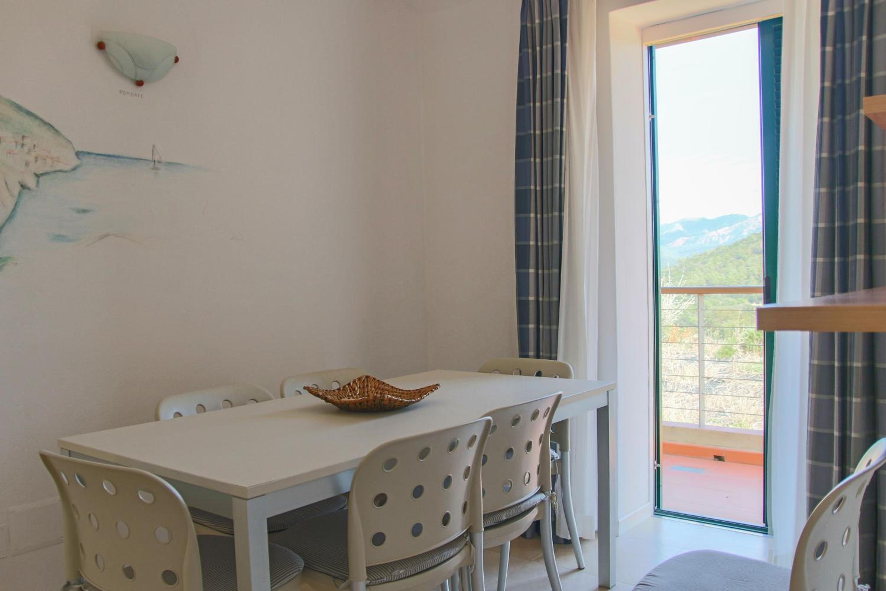 Two-Bedroom Apartment - Photo 6