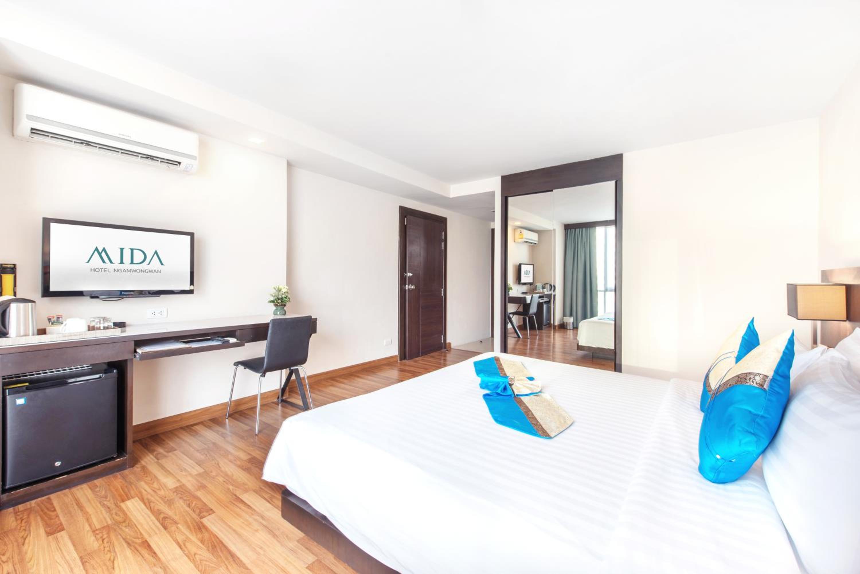 Deluxe Double or Twin Room - Photo 6