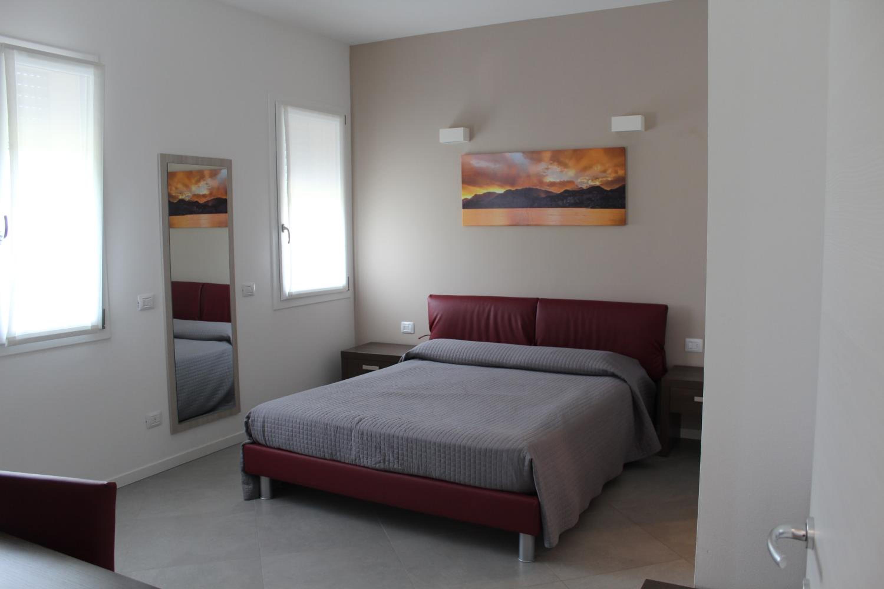 Standard One-Bedroom Apartment photo 1