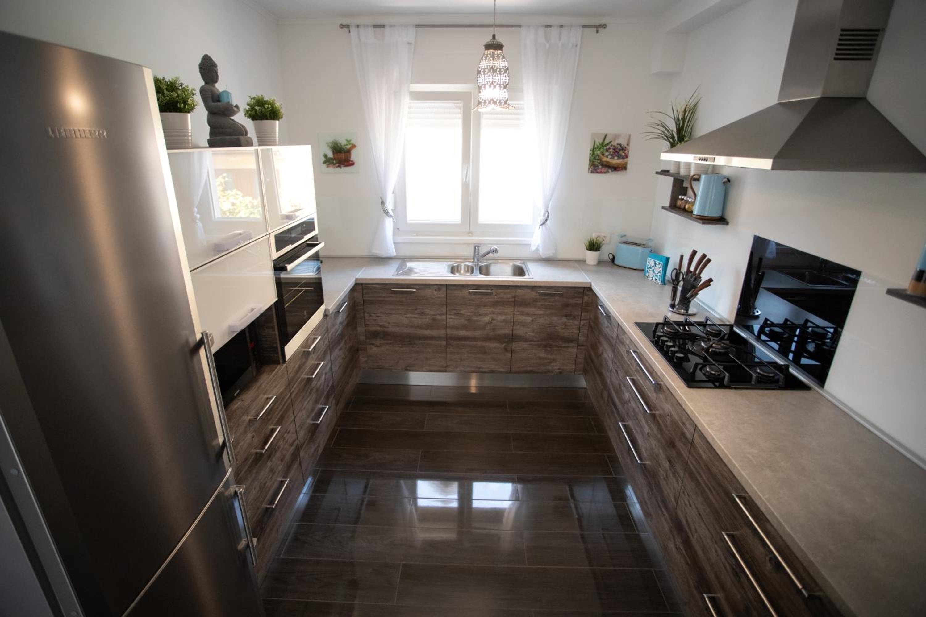 Two-Bedroom Apartment - Photo 10