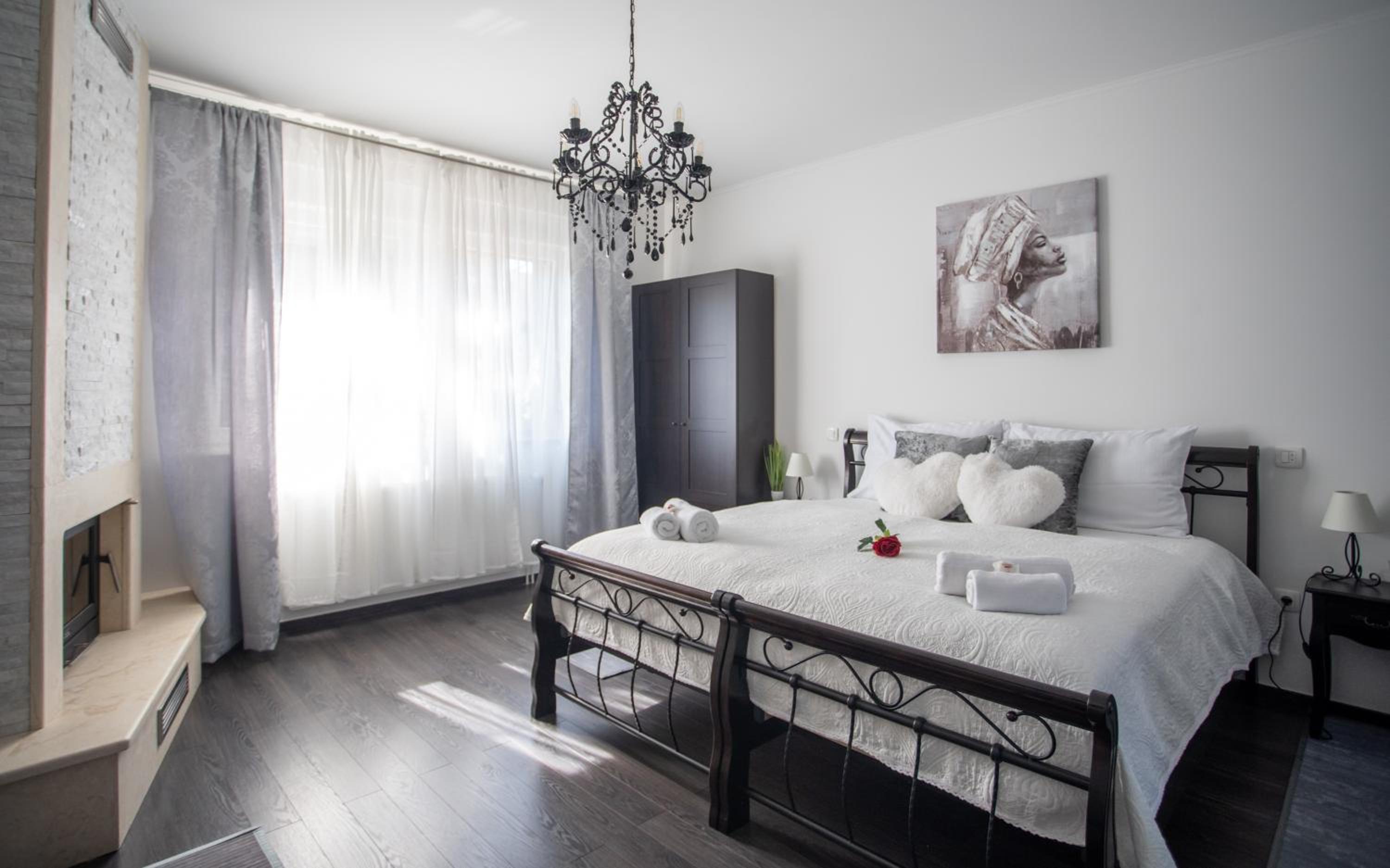 Two-Bedroom Apartment - Photo 9