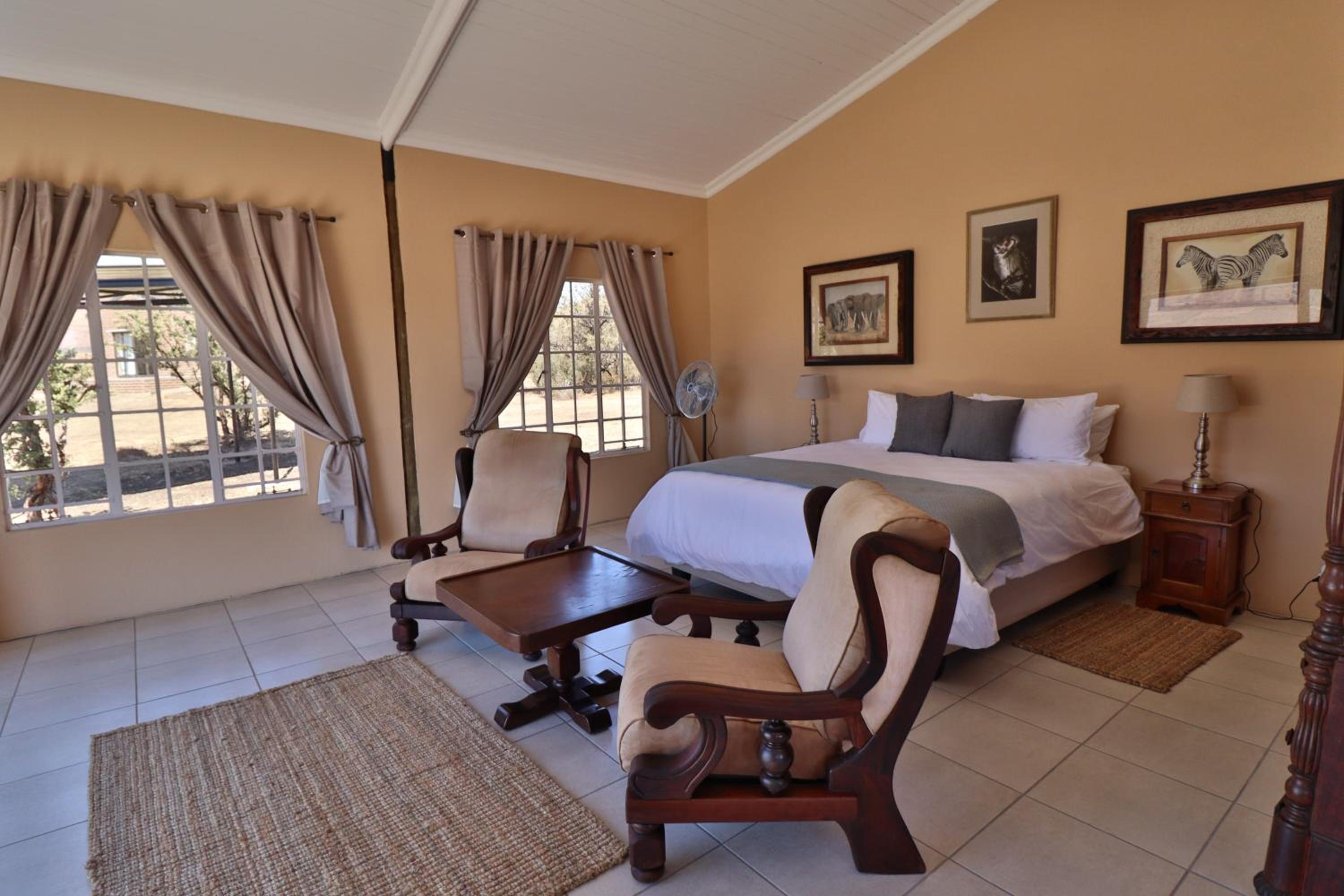 Standard King Room photo 1
