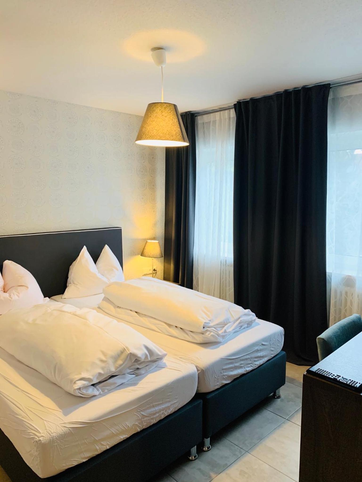Double Room - Photo 4