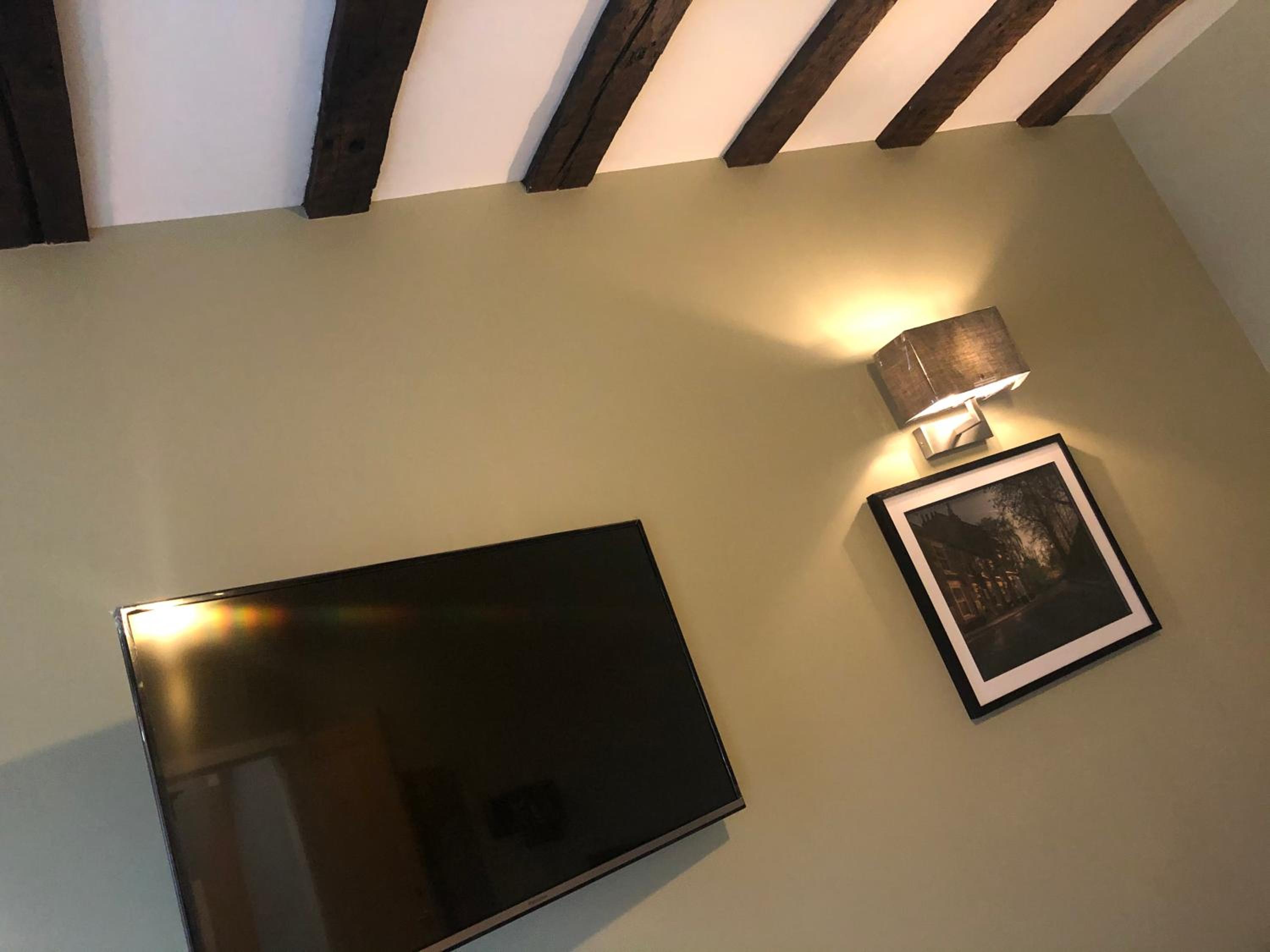 Standard Double Room - Photo 11