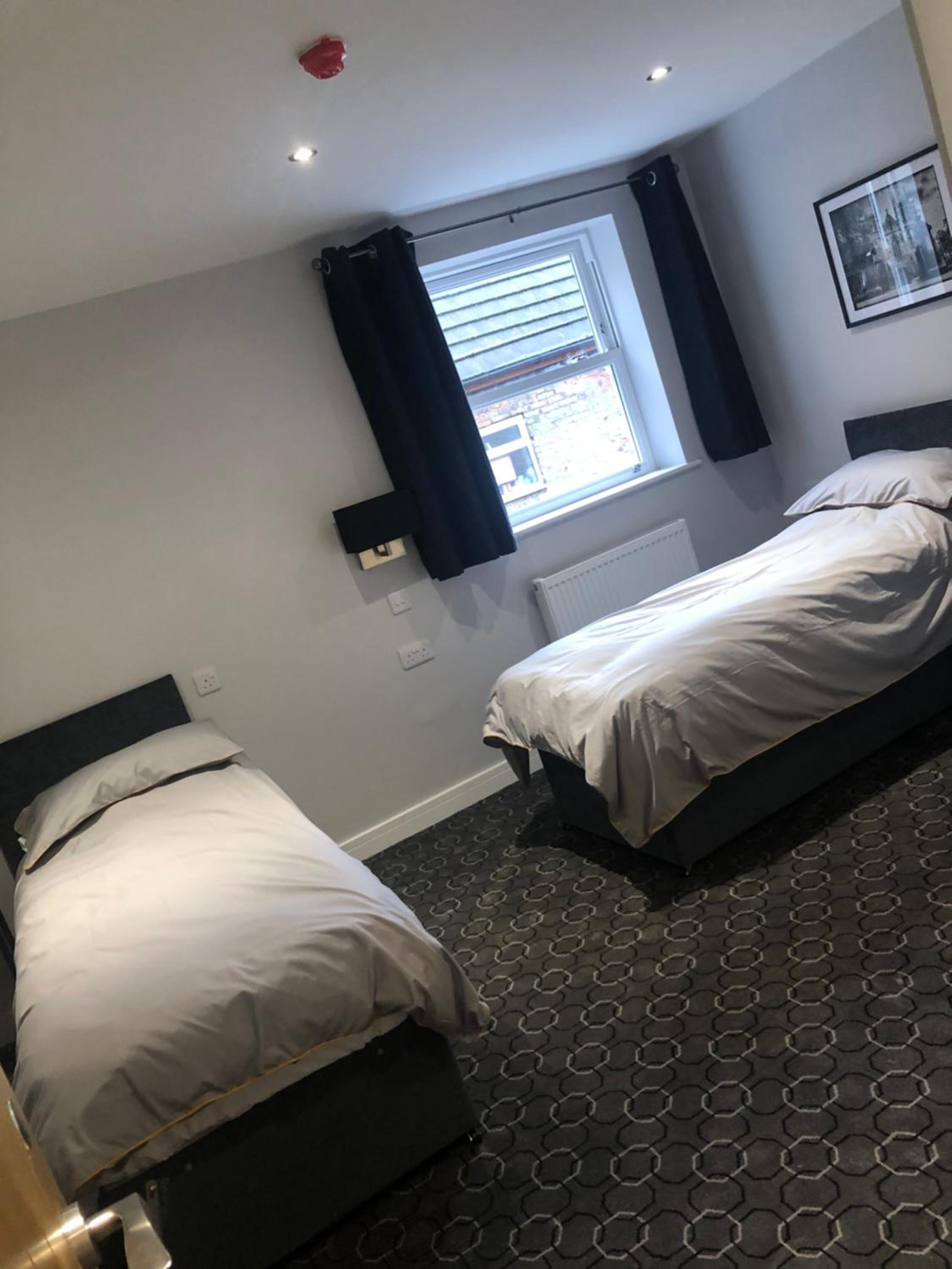 Standard Double Room - Photo 2