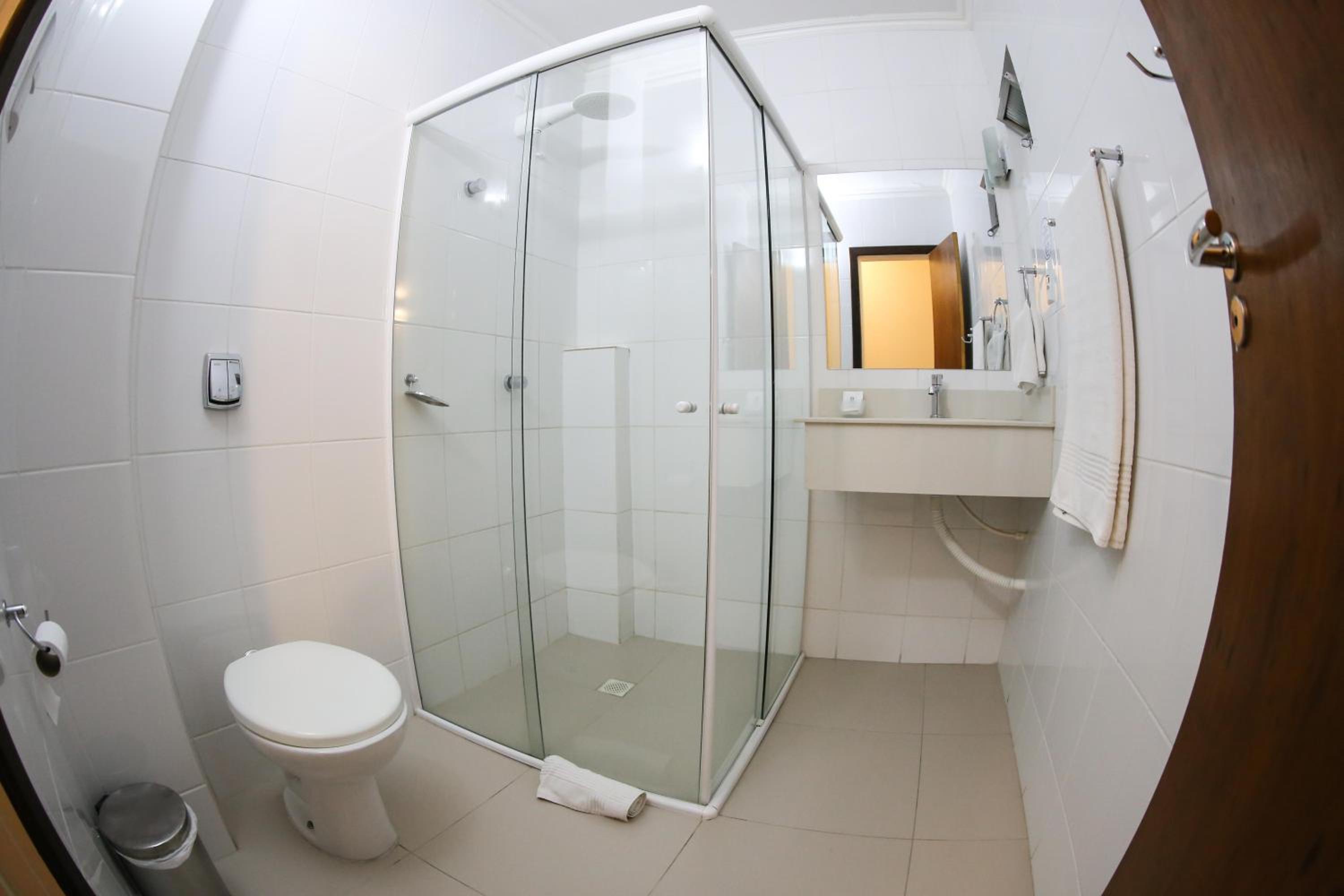 Standard Twin Room - Photo 3