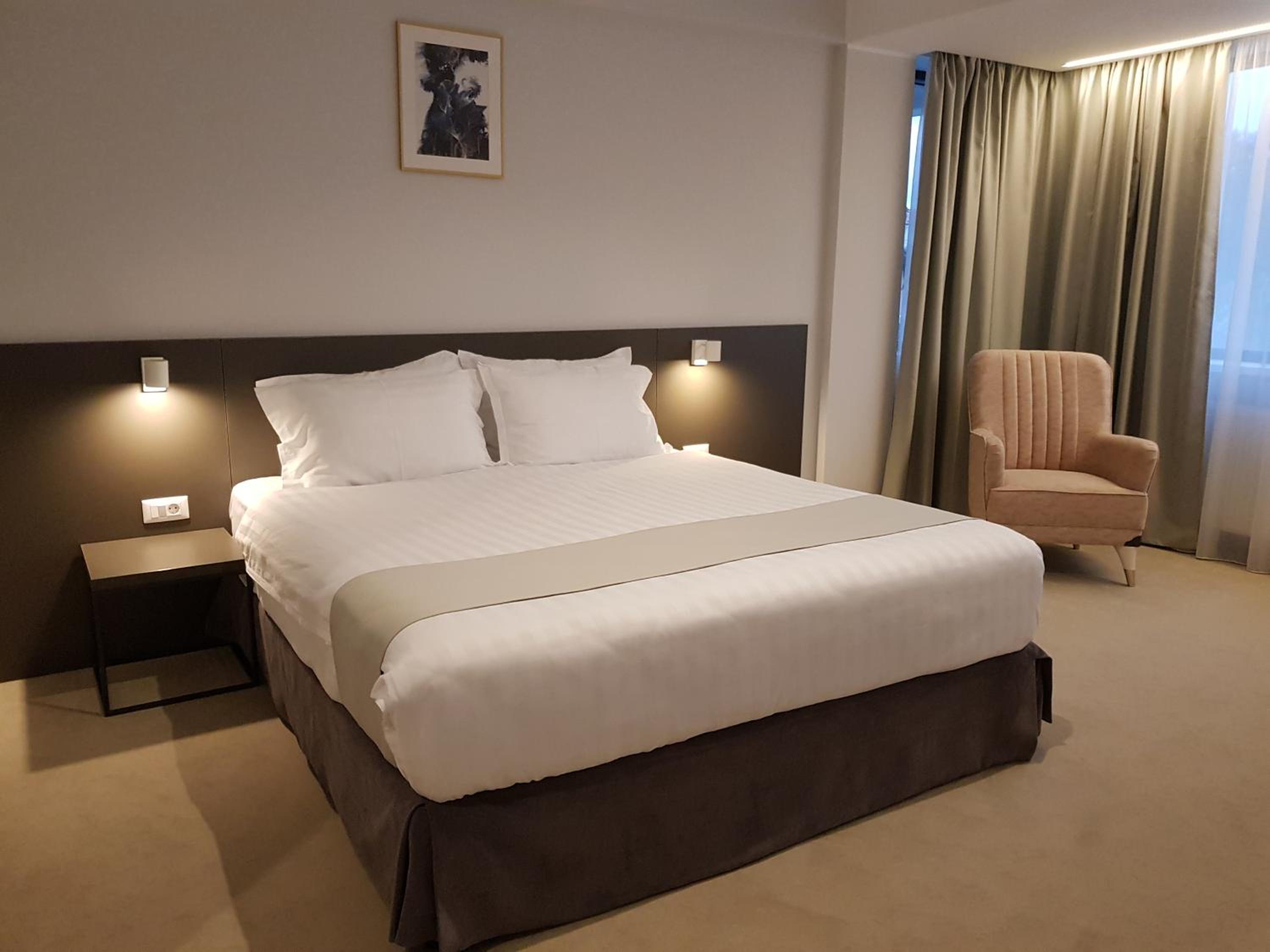 Deluxe Double Room photo 3