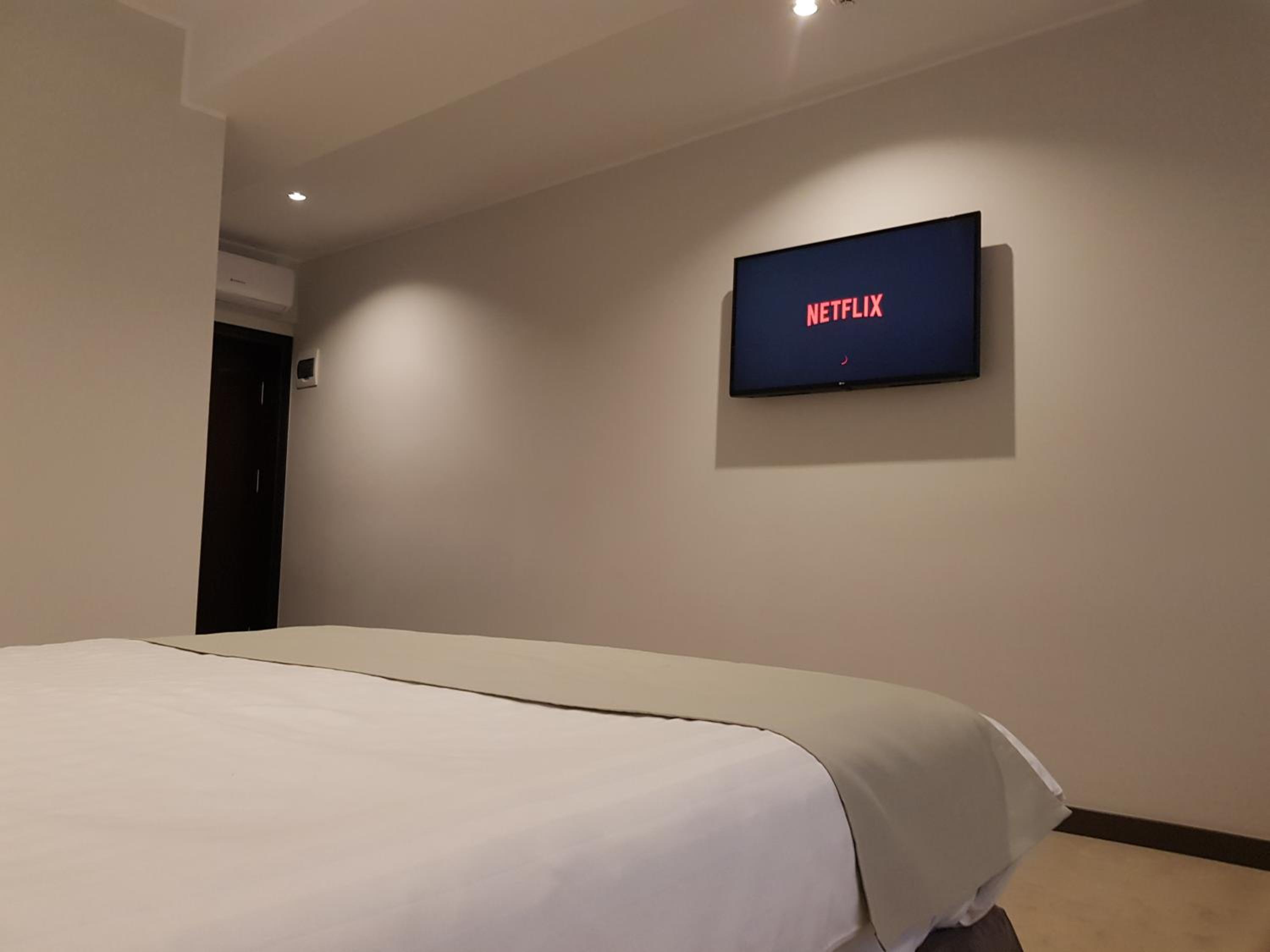 Deluxe Triple Room photo 3