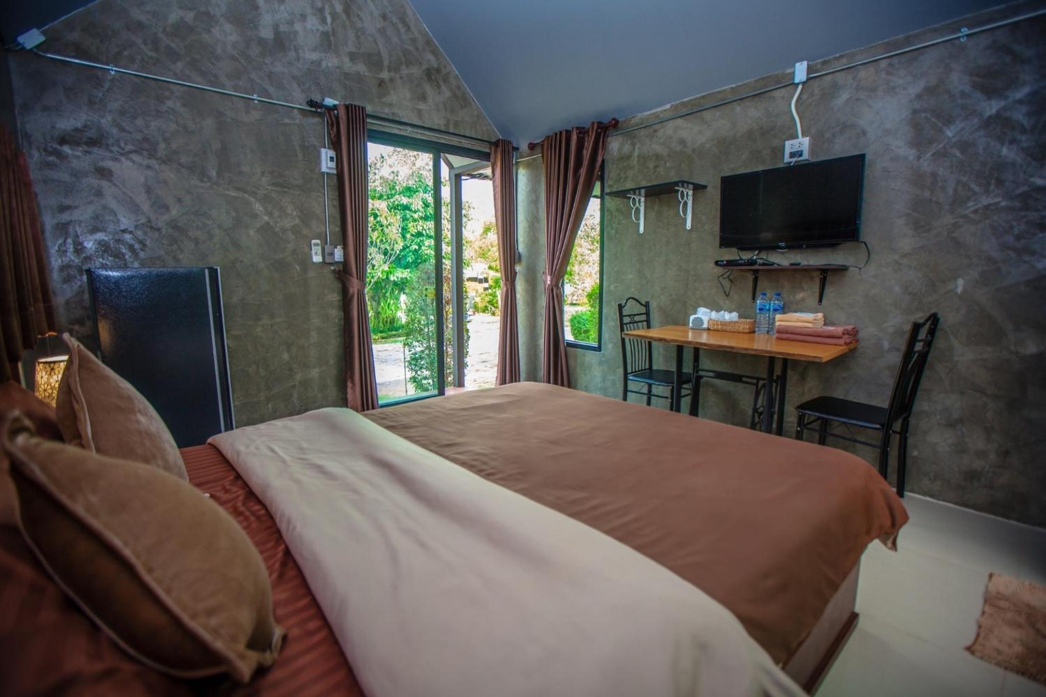 Deluxe Room - Photo 1
