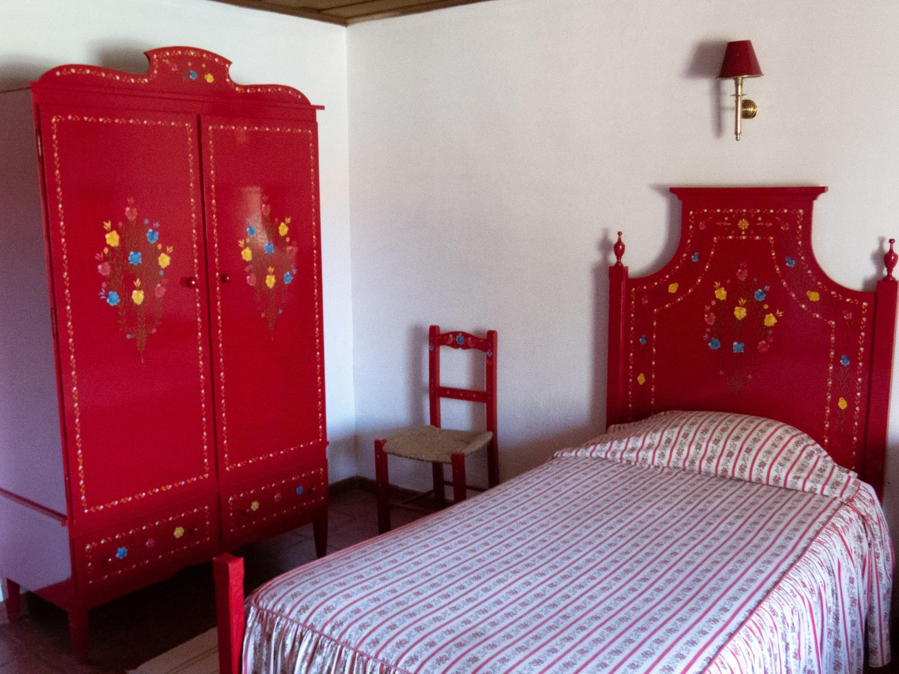 Twin Room - Photo 10