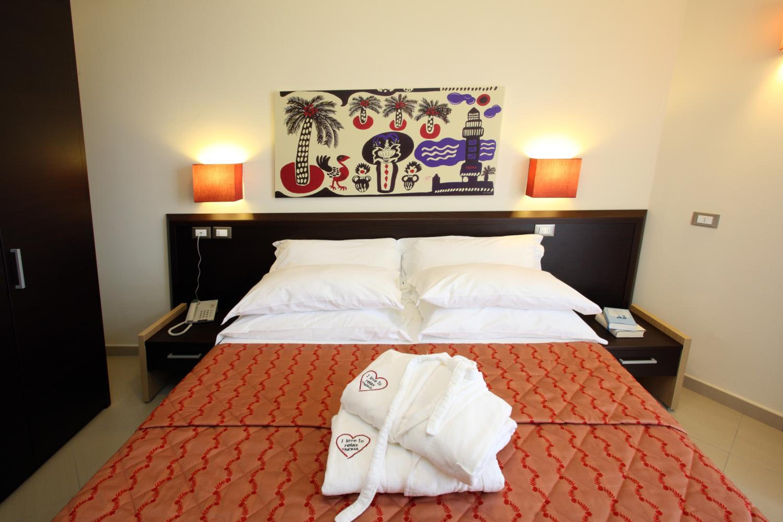 Suite with Beach Access photo 2