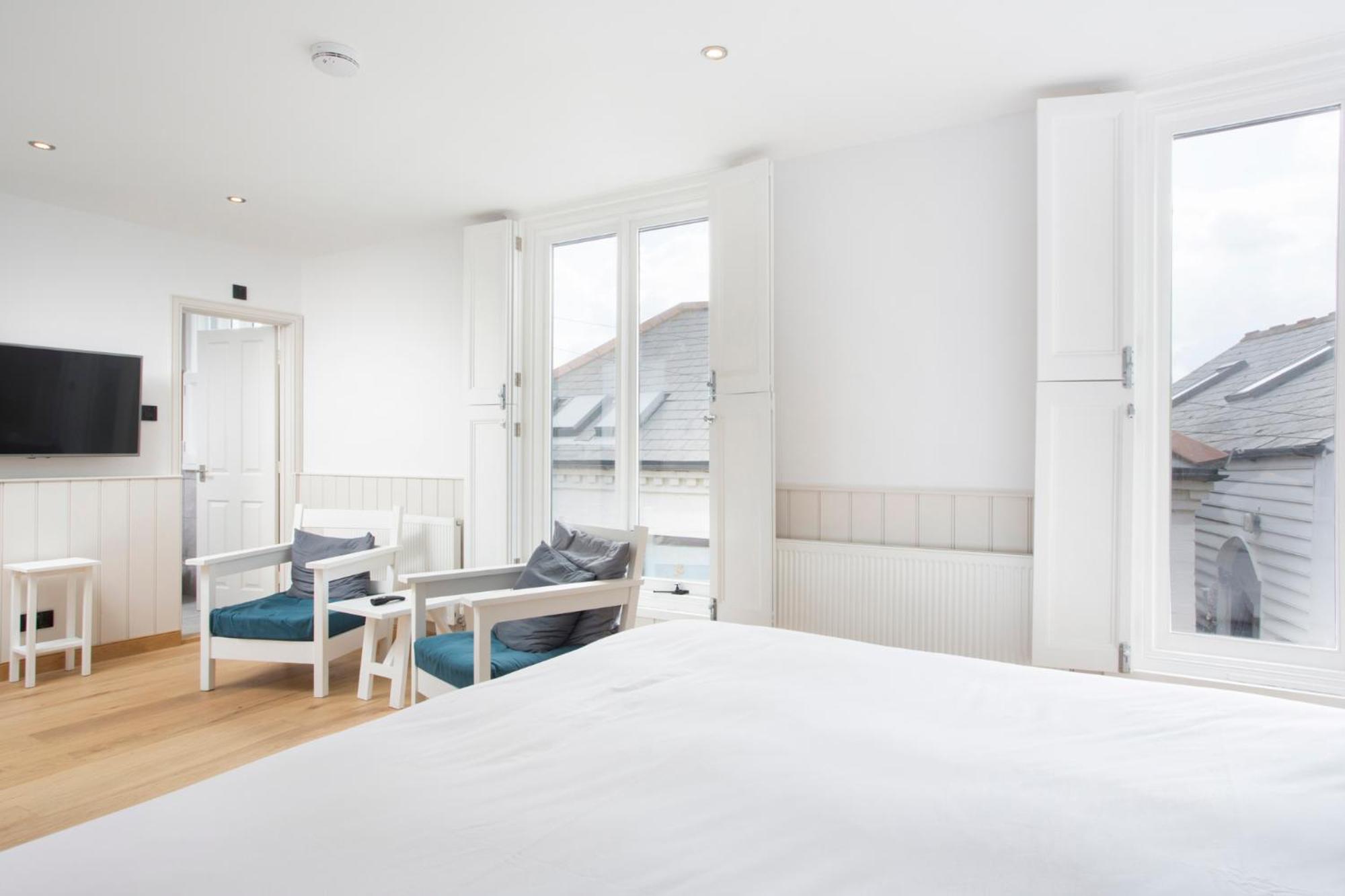 Apartment with Sea View - Photo 1
