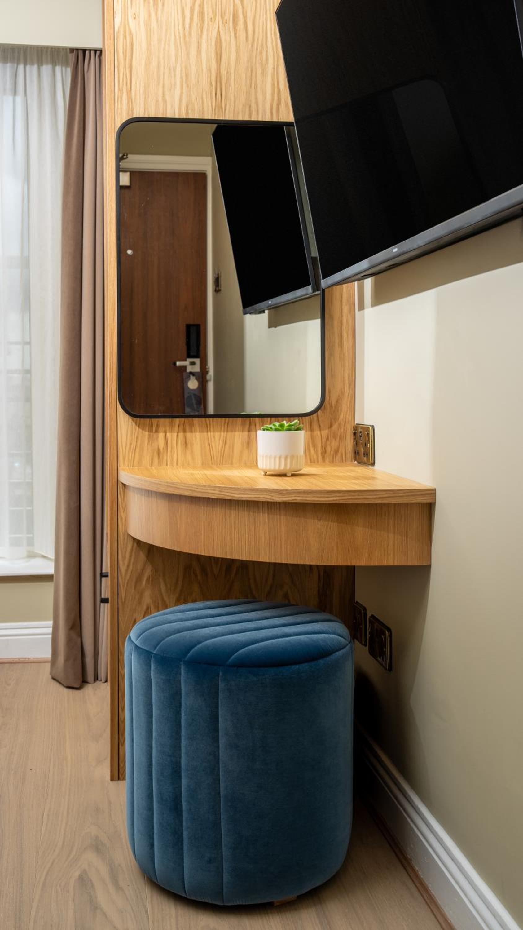 Pod Room