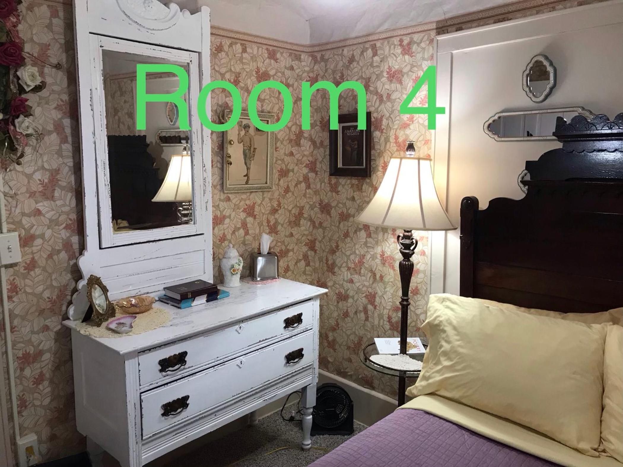 Small Double Room photo 1