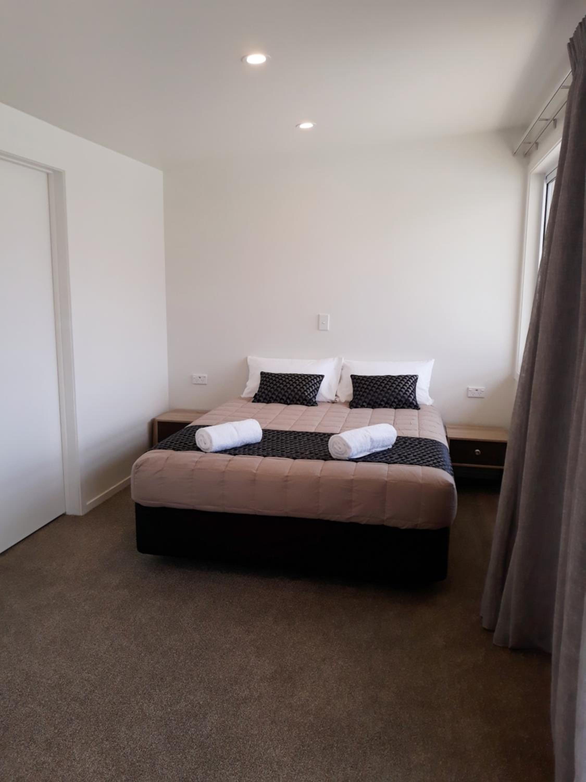 Double Room - Photo 15