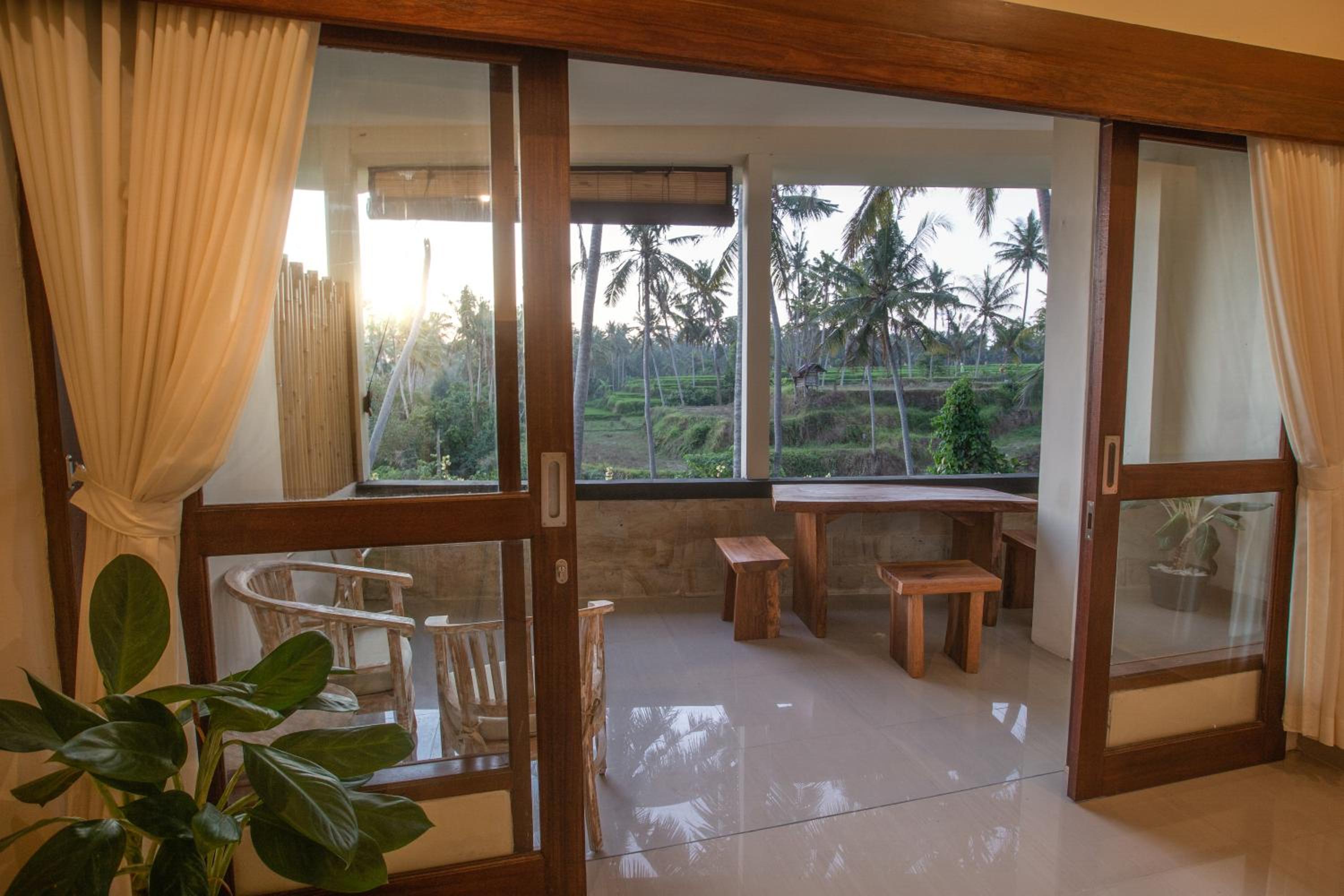Deluxe Room with Kitchen - Photo 5