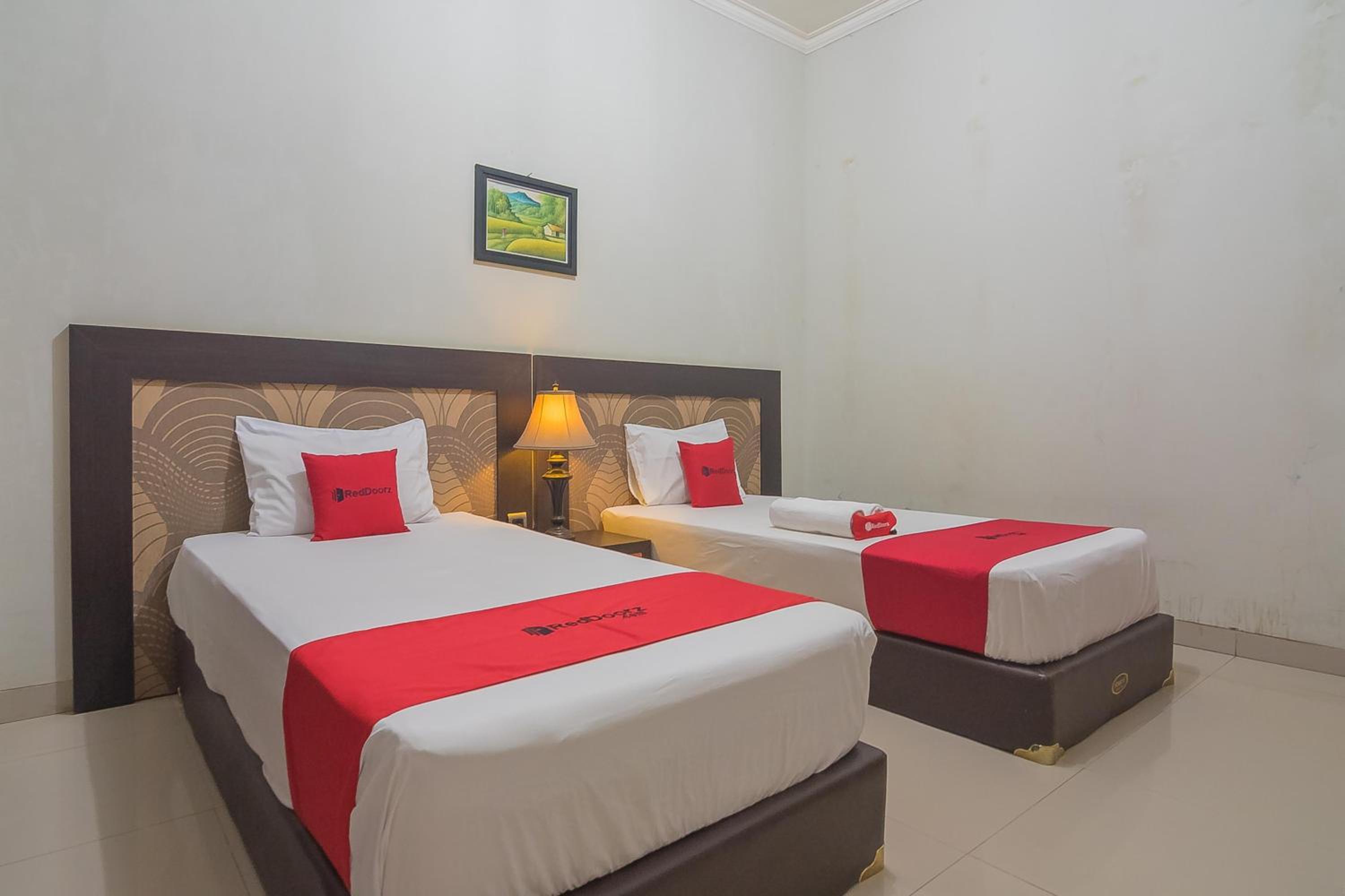 Twin Room - Photo 2