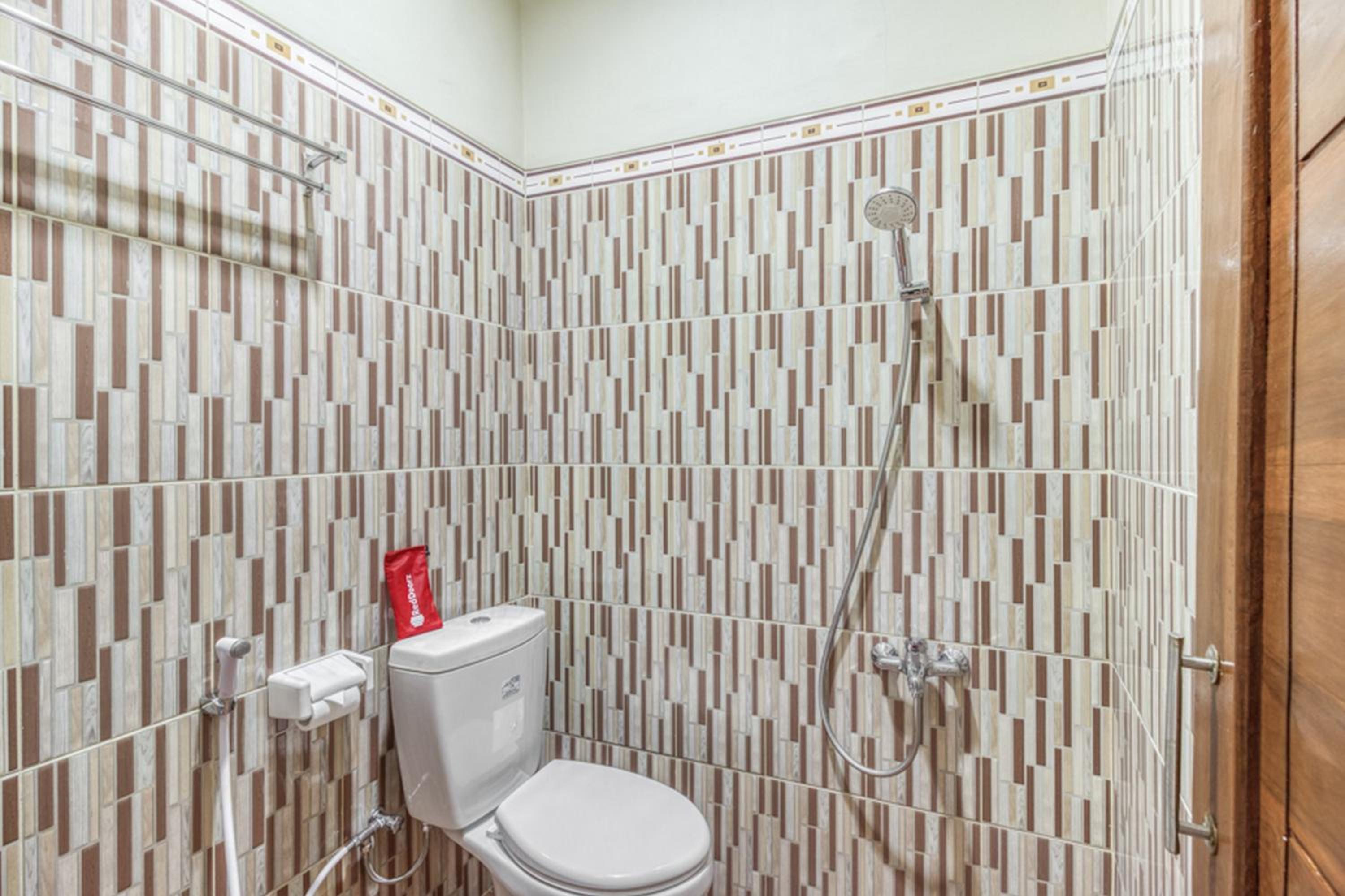 Twin Room - Photo 2