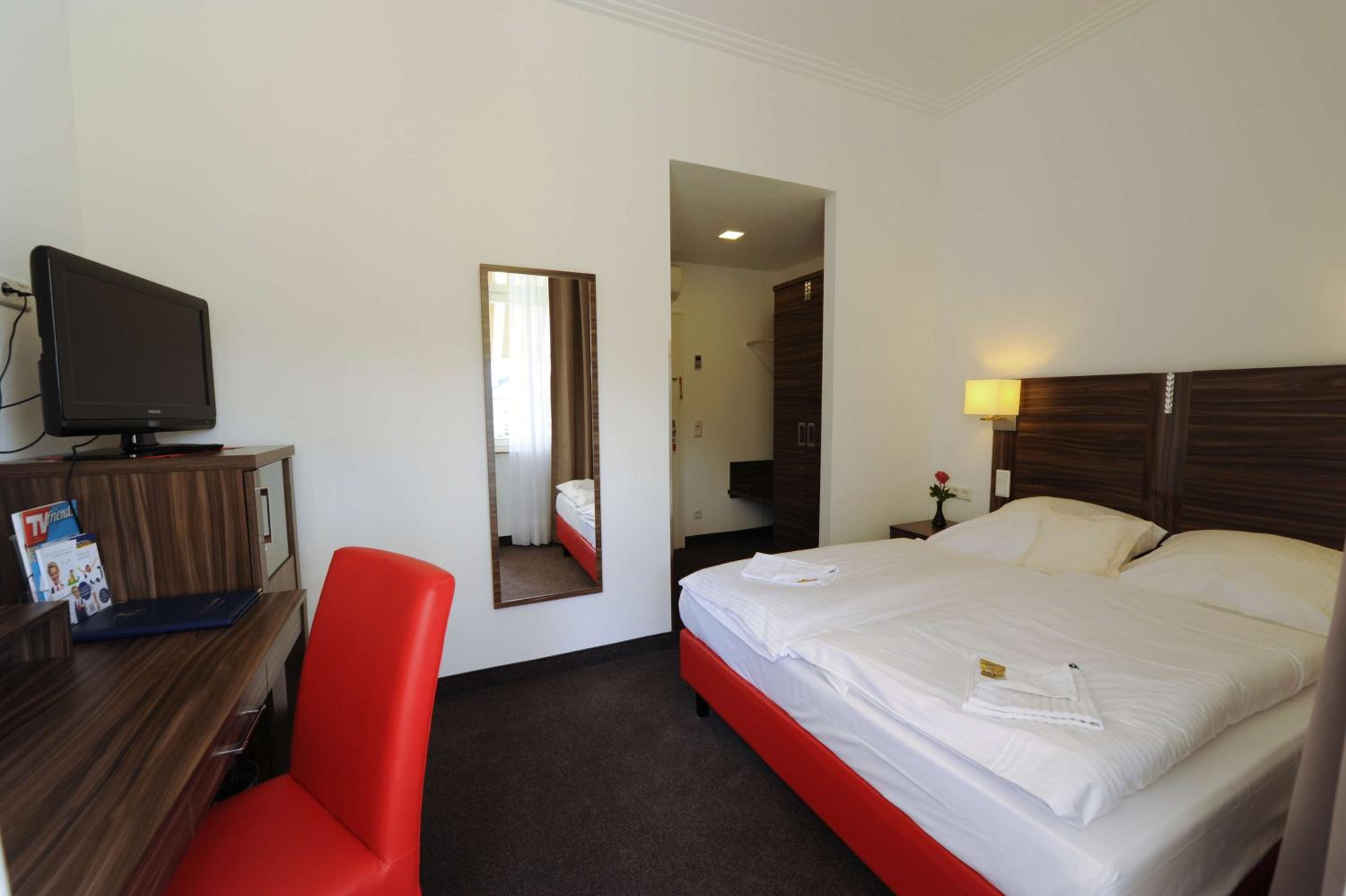 Standard Double Room photo 2