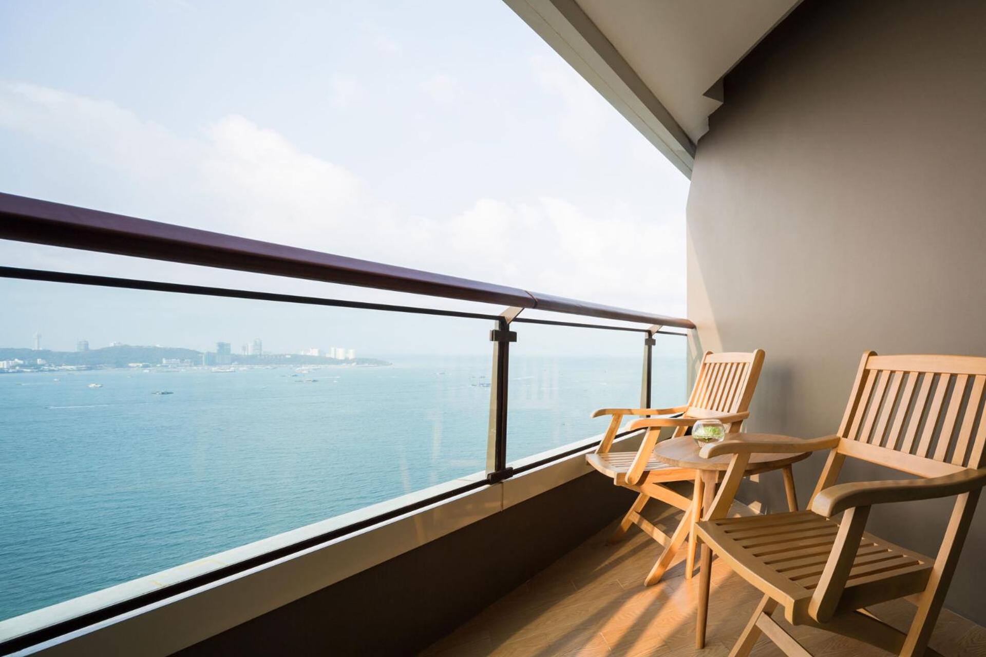 Deluxe Twin Room with Sea View