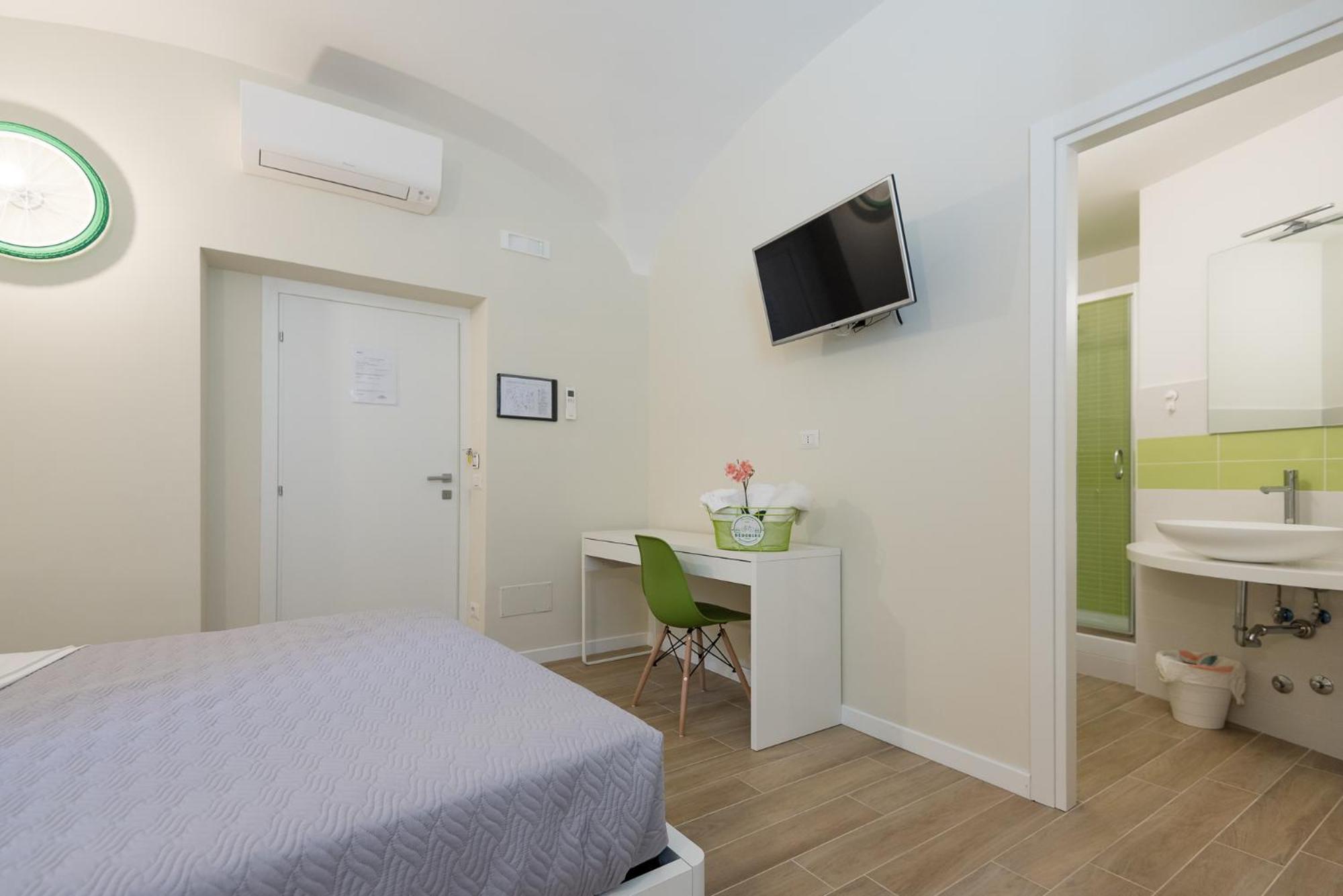 Triple Room with Private Bathroom photo 1